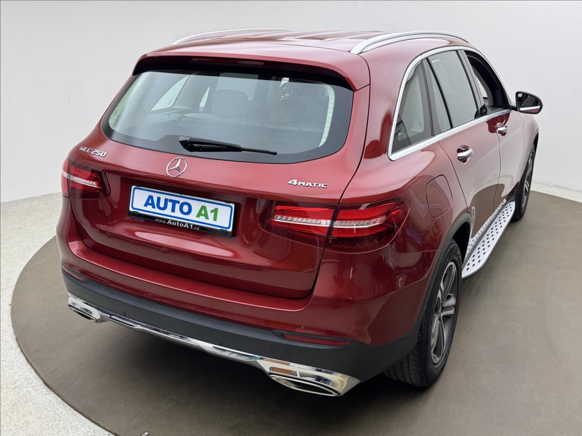 Mercedes-Benz GLC, 2,0 DPH 4X4 LED KŮŽE 2XKOLA CZ - fotka 4