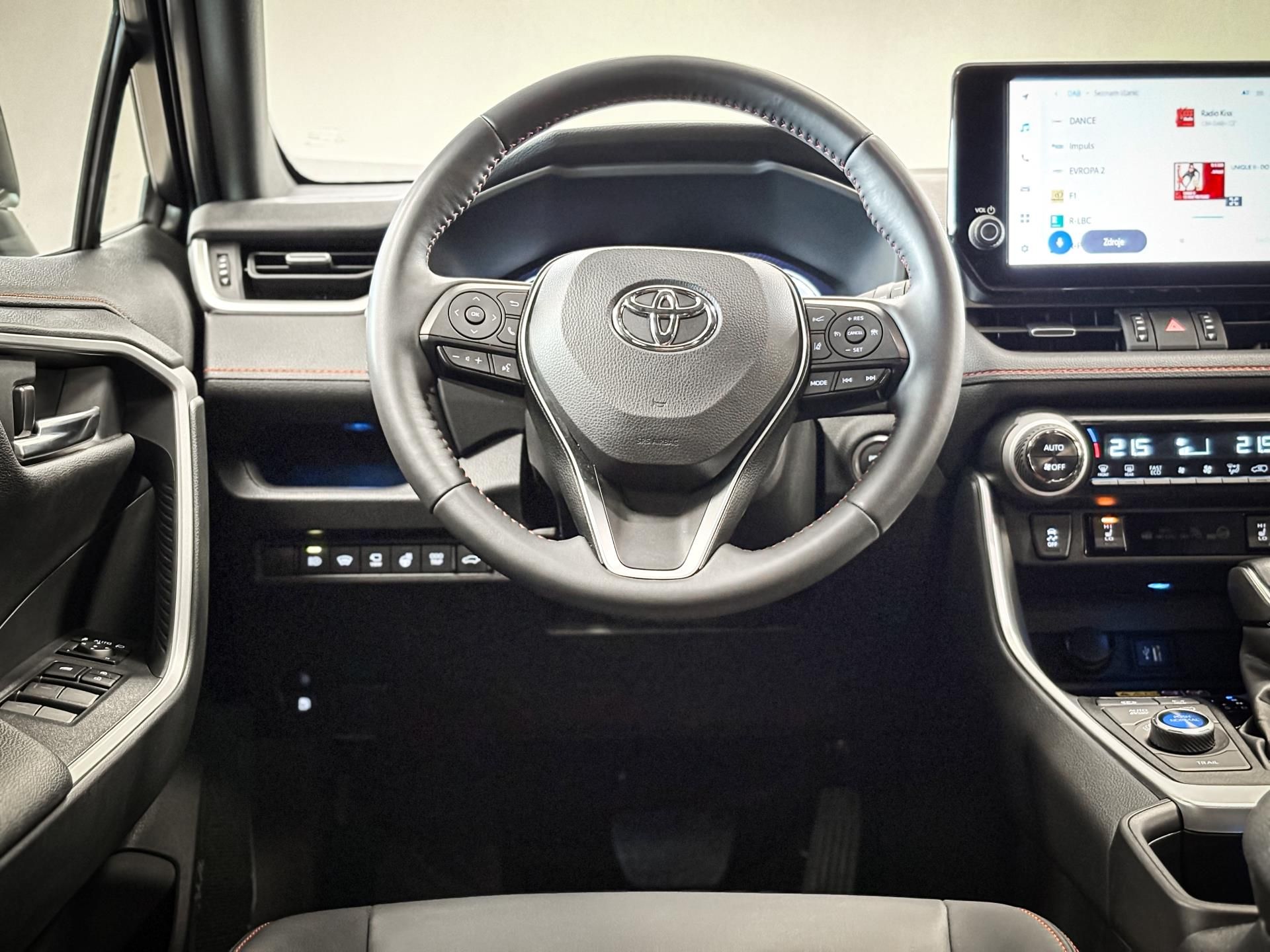 Toyota Rav4, 2.5 Hybrid, (4x4), Selection - fotka 5