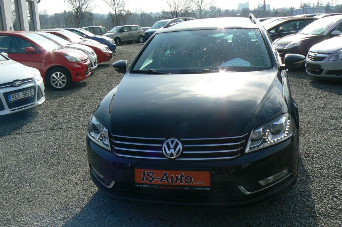 Volkswagen Passat Variant, 2,0 TDi COMFORTLINE - fotka 3