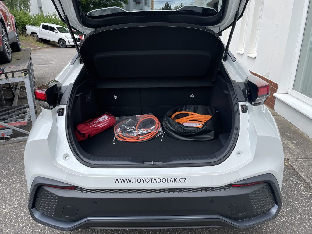 Toyota C-HR, 2.0L PHEV, (2x4), Style - fotka 5