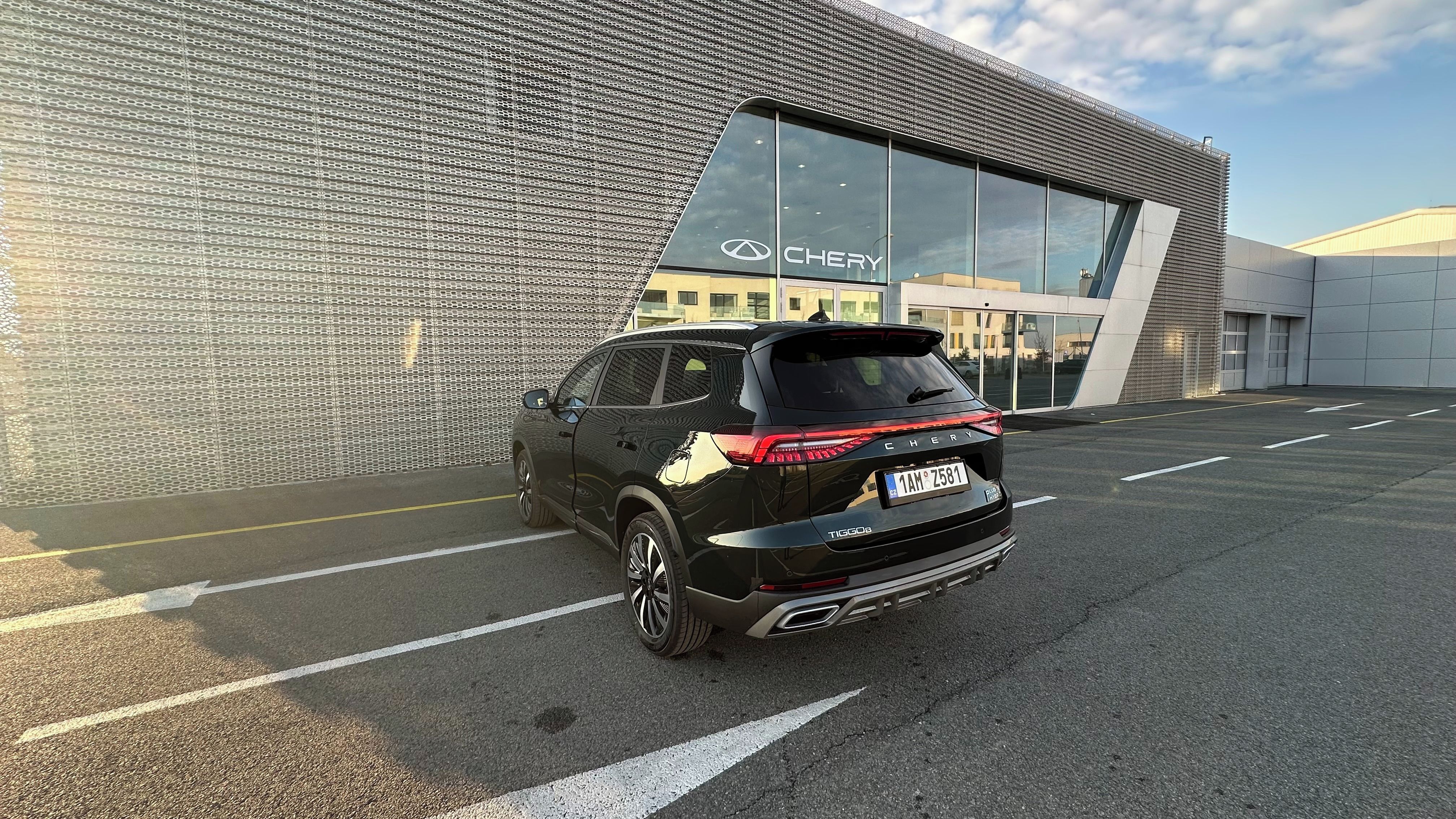 Chery Tiggo 8 PHEV, 279k UNIQUE FWD AUTOMAT - fotka 4
