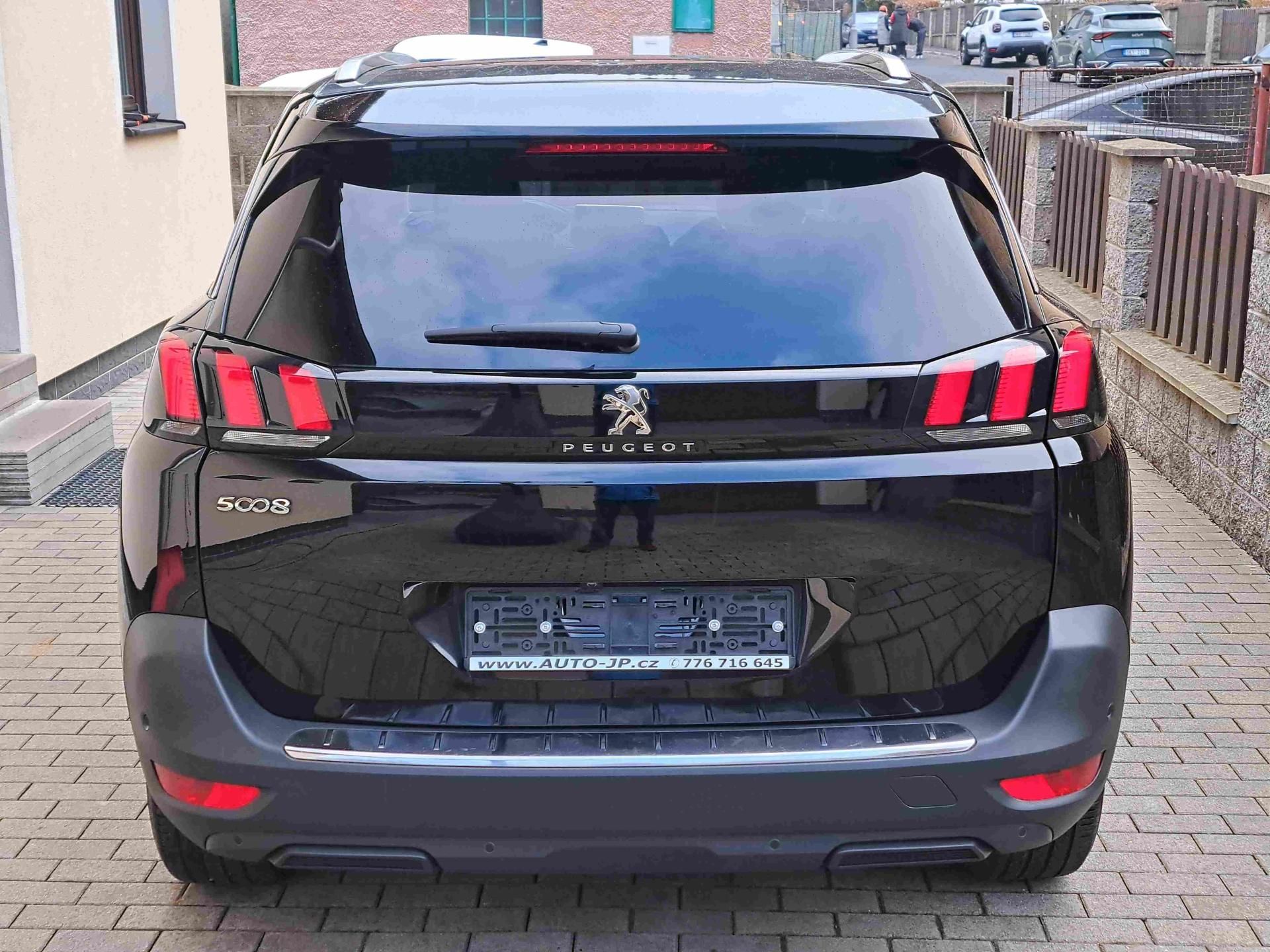 Peugeot 5008, 1,2 PT EAT8 ALLURE 18ALU NAVI - fotka 4