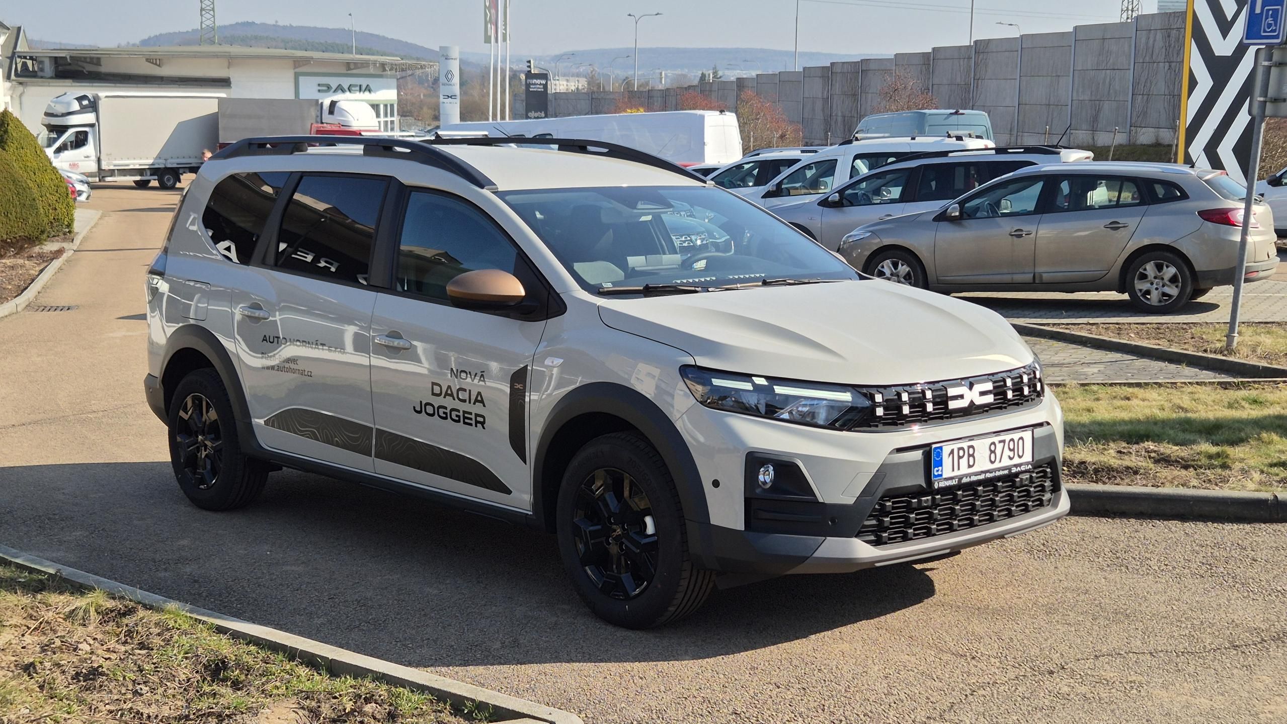 Dacia Jogger, Extreme TCe 110 7 míst - fotka 2