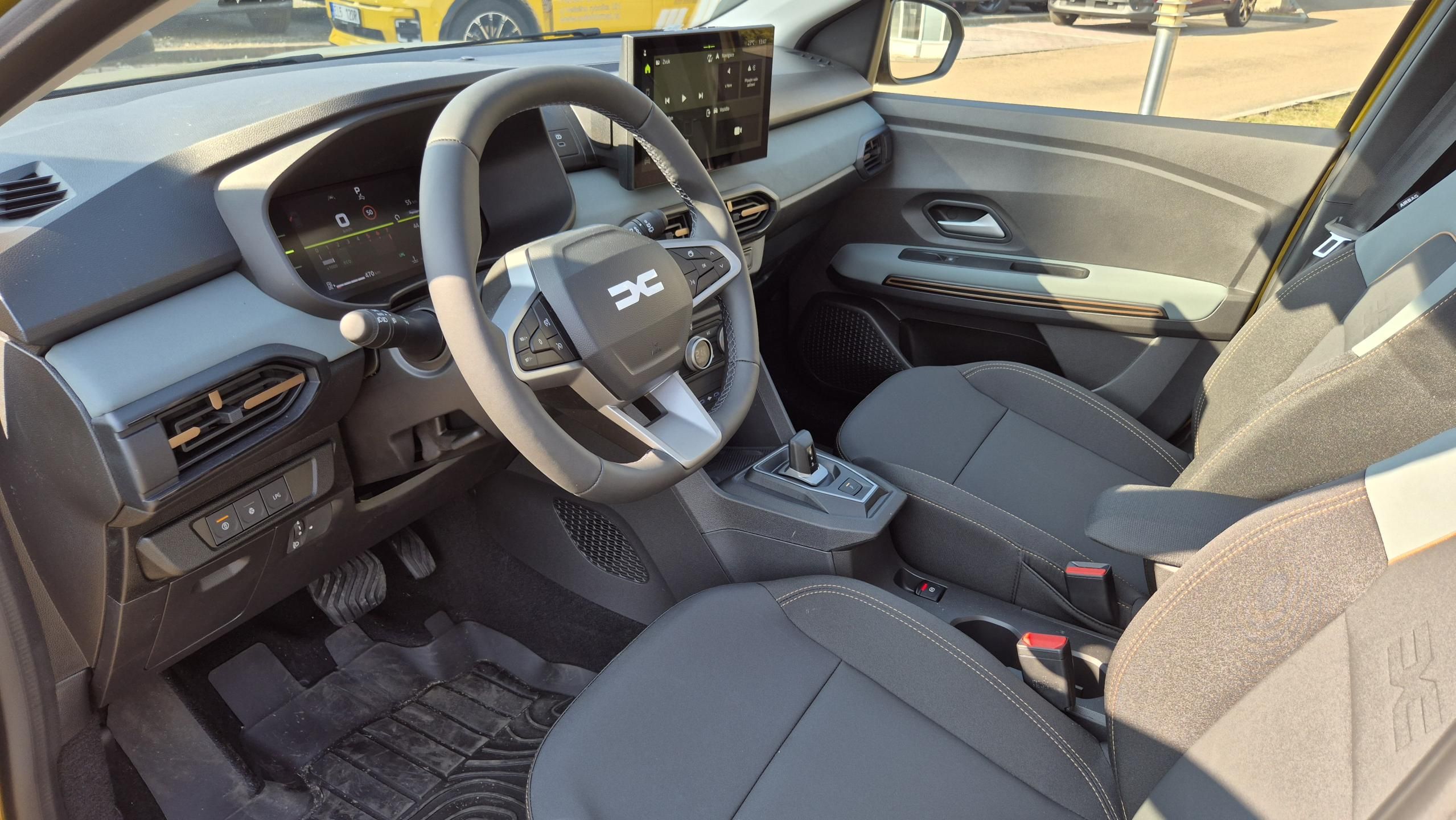 Dacia Sandero, Stepway Extreme Eco-G 120 auto - fotka 6