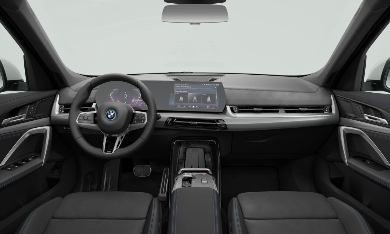BMW iX1, eDrive20 - fotka 3