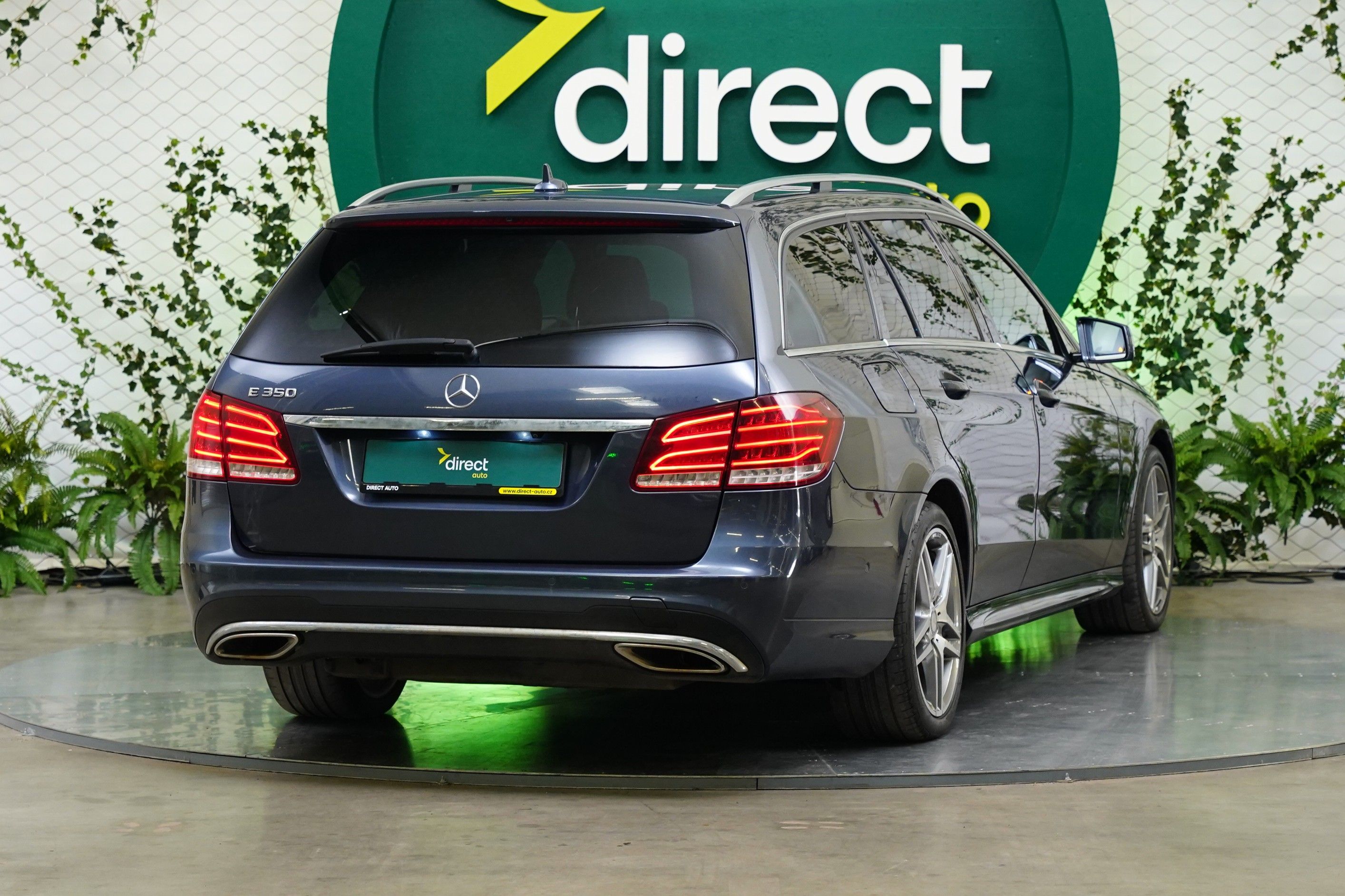 Mercedes-Benz Třídy E, 350d 190 kW 4Matic - fotka 2