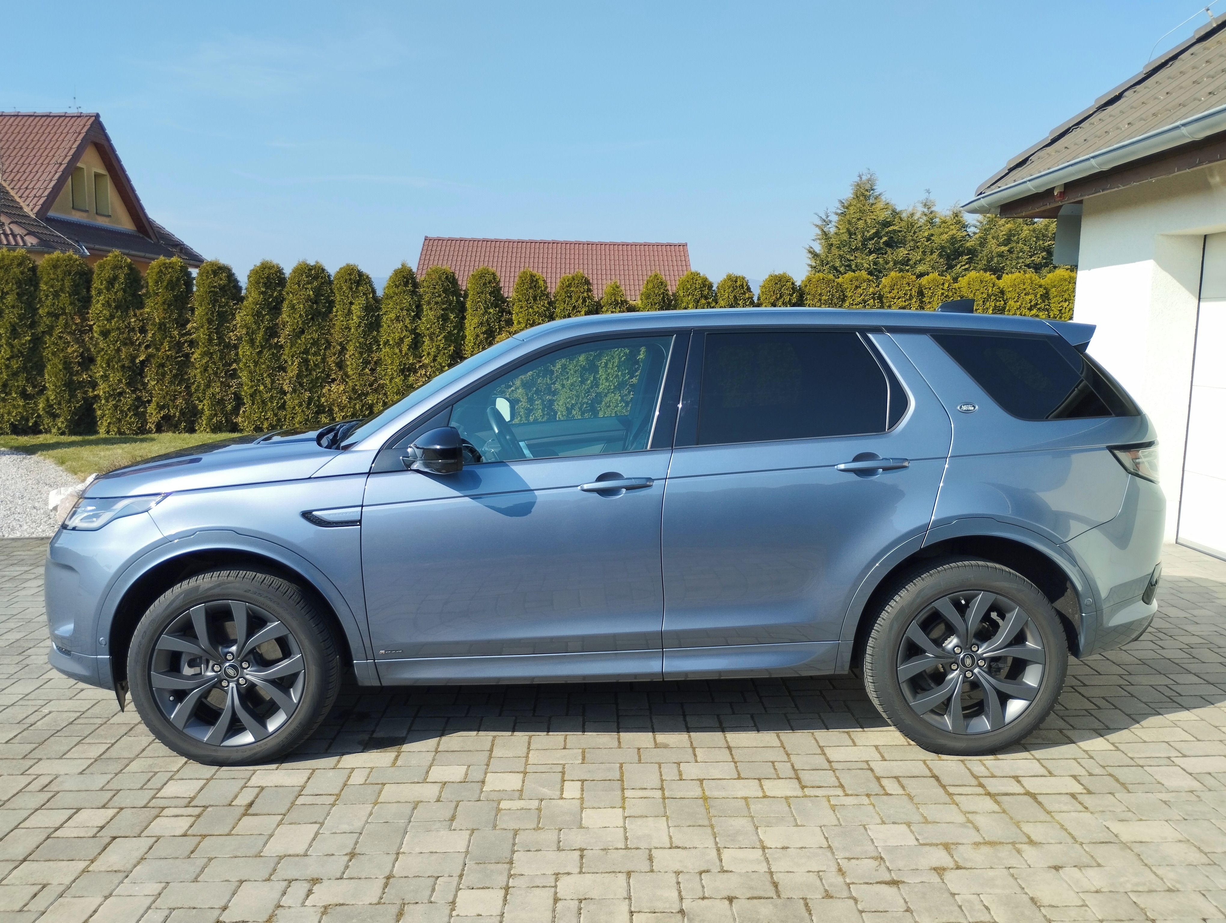 Land Rover Discovery Sport, 2.0 D165 4WD R-DYNAMIC - fotka 3