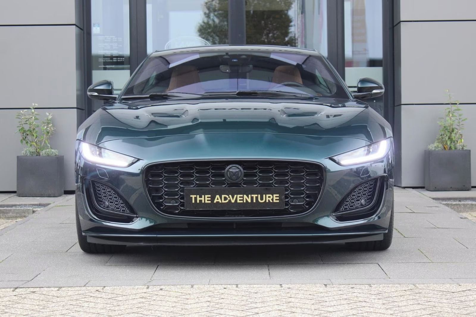 Jaguar F-Type, P450 RWD 75 SVO BRG