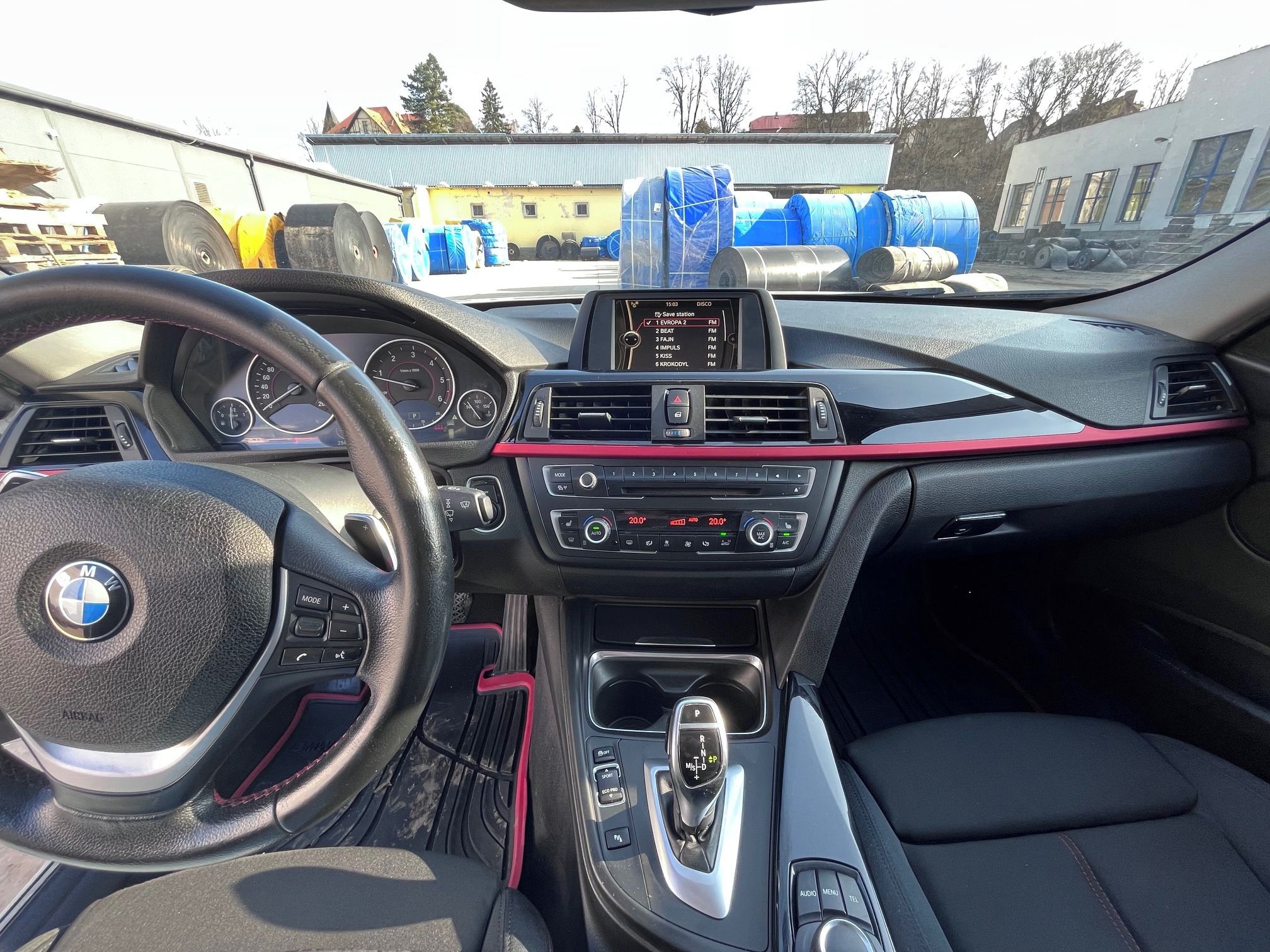 BMW Řada 3, BMW 320d xDrive - fotka 5