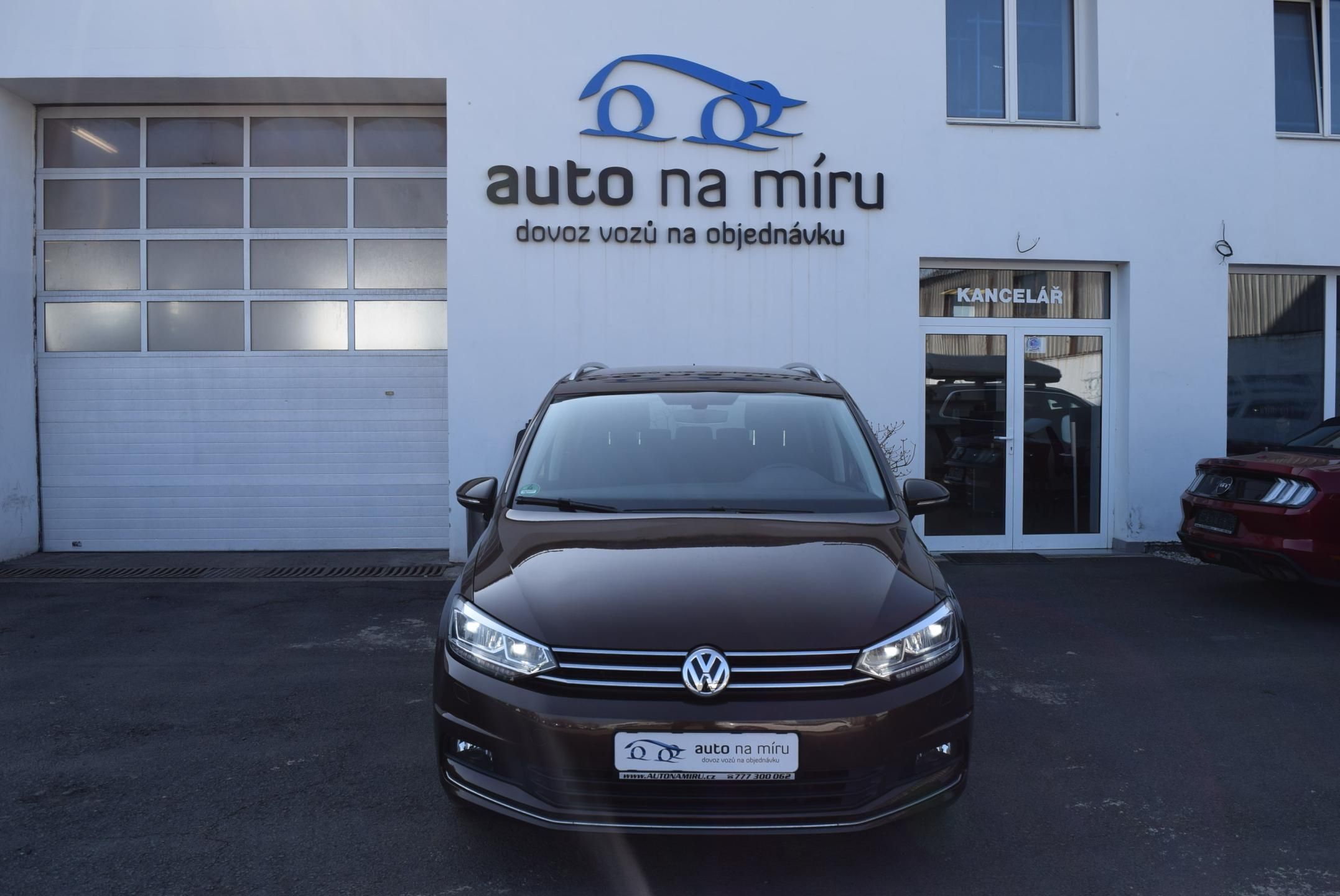 Volkswagen Touran, 1.4TSI 110kw COMFORTLINE 7MÍST - fotka 3
