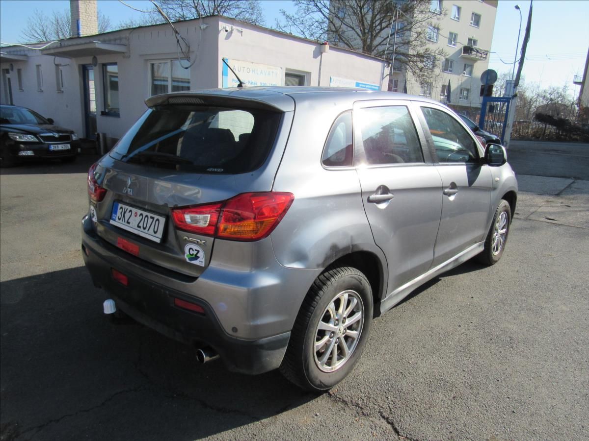 Mitsubishi ASX, 1,8 Di-D 110kW 4x4 - fotka 6