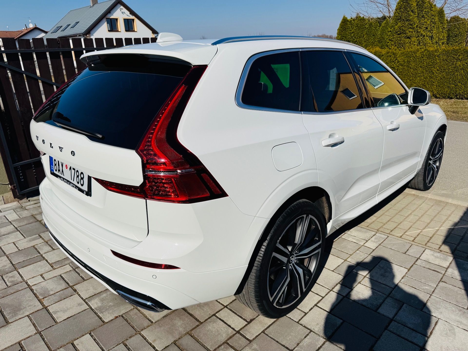 Volvo XC60, R-DESIGN D5 AWD polestar DPH - fotka 3