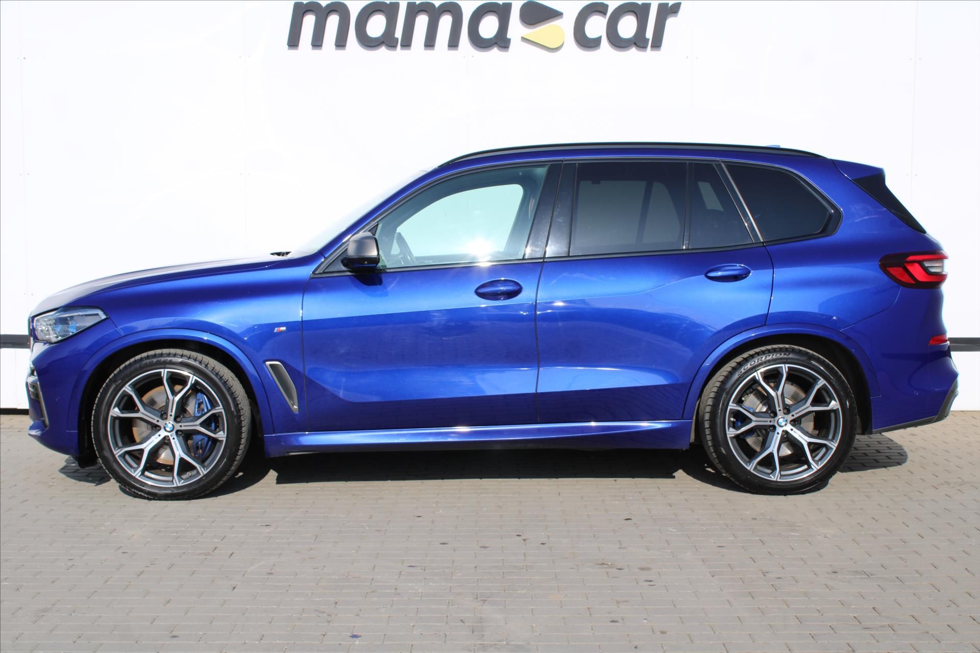 BMW X5, M50i 390kW MPAKET LASER DPH ČR - fotka 4