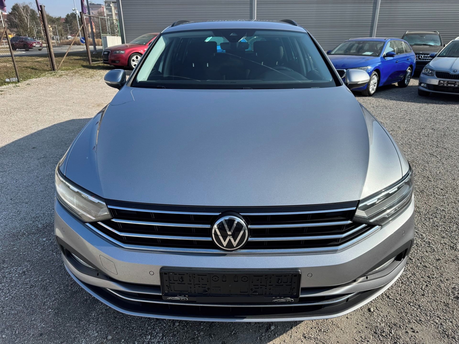 Volkswagen Passat, 2.0 TDi DSG KAMERA TAŽNÉ 2xALU - fotka 2