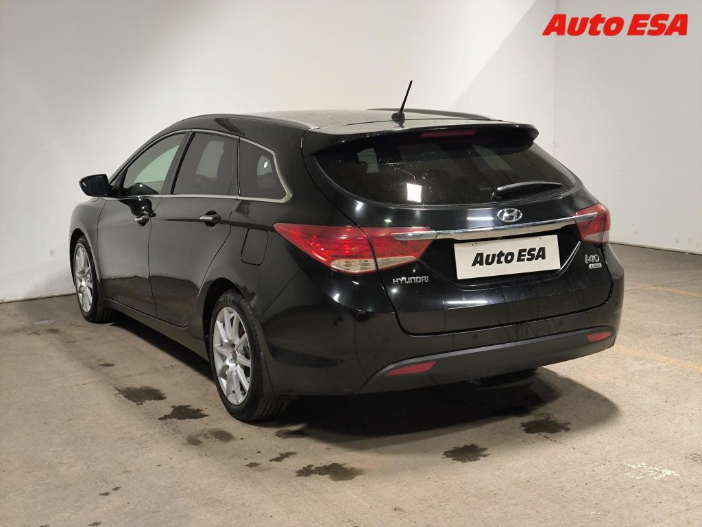 Hyundai i40, 1.7CRDi,AT,navi,xenon - fotka 4