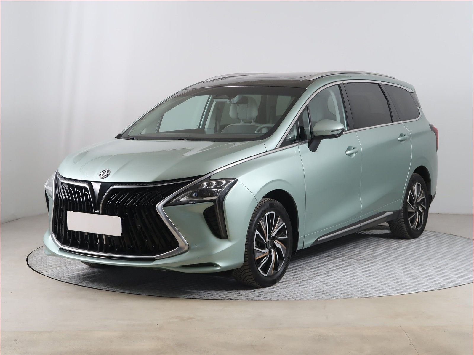 Dongfeng U-Tour, 1.5 Turbo, Automat, 7 míst - fotka 2