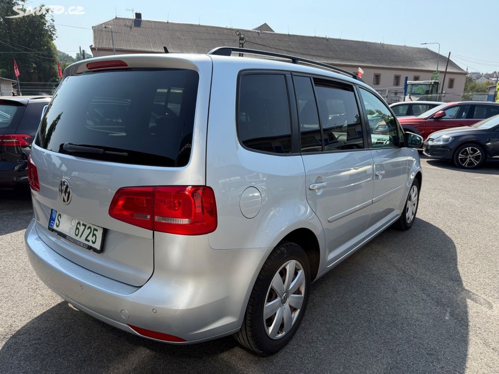 Volkswagen Touran, 1.4 tsi, 7 míst - fotka 5