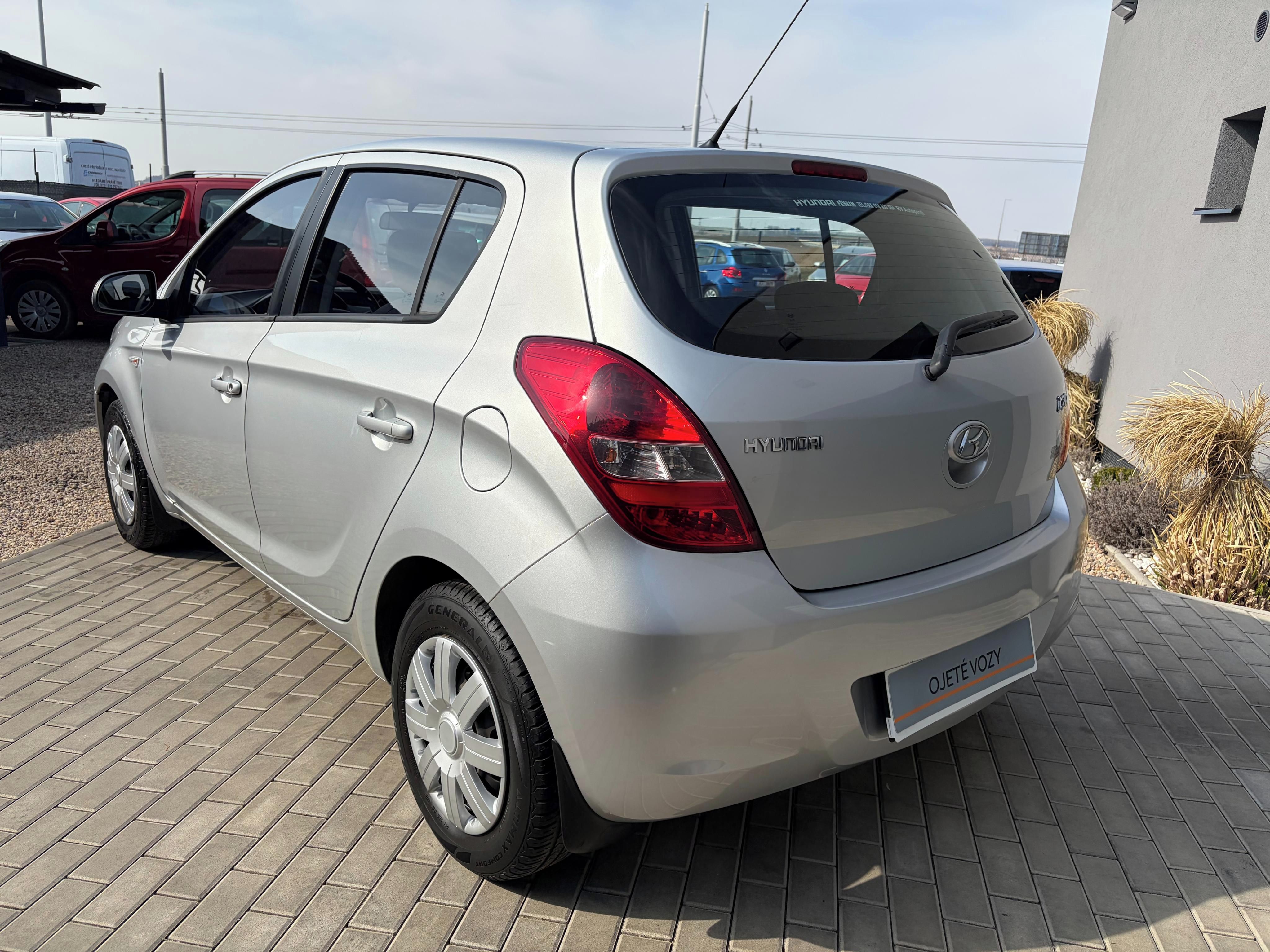 Hyundai i20, 1.2i 57KW, Nové ROZVODY - fotka 5
