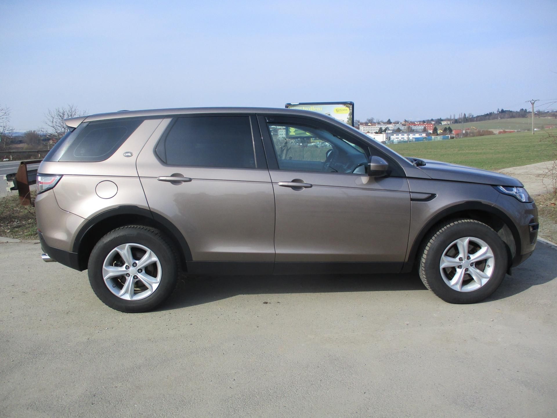 Land Rover Discovery Sport, 2.0 TD4 110kW 4x4 koupeno CZ - fotka 5