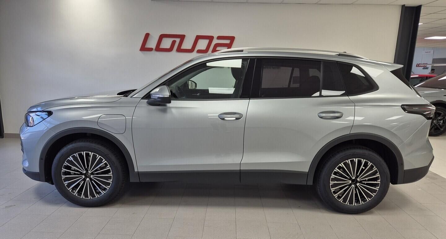 Volkswagen Tiguan, People 1,5 TSI 150 kW eHybrid - fotka 3