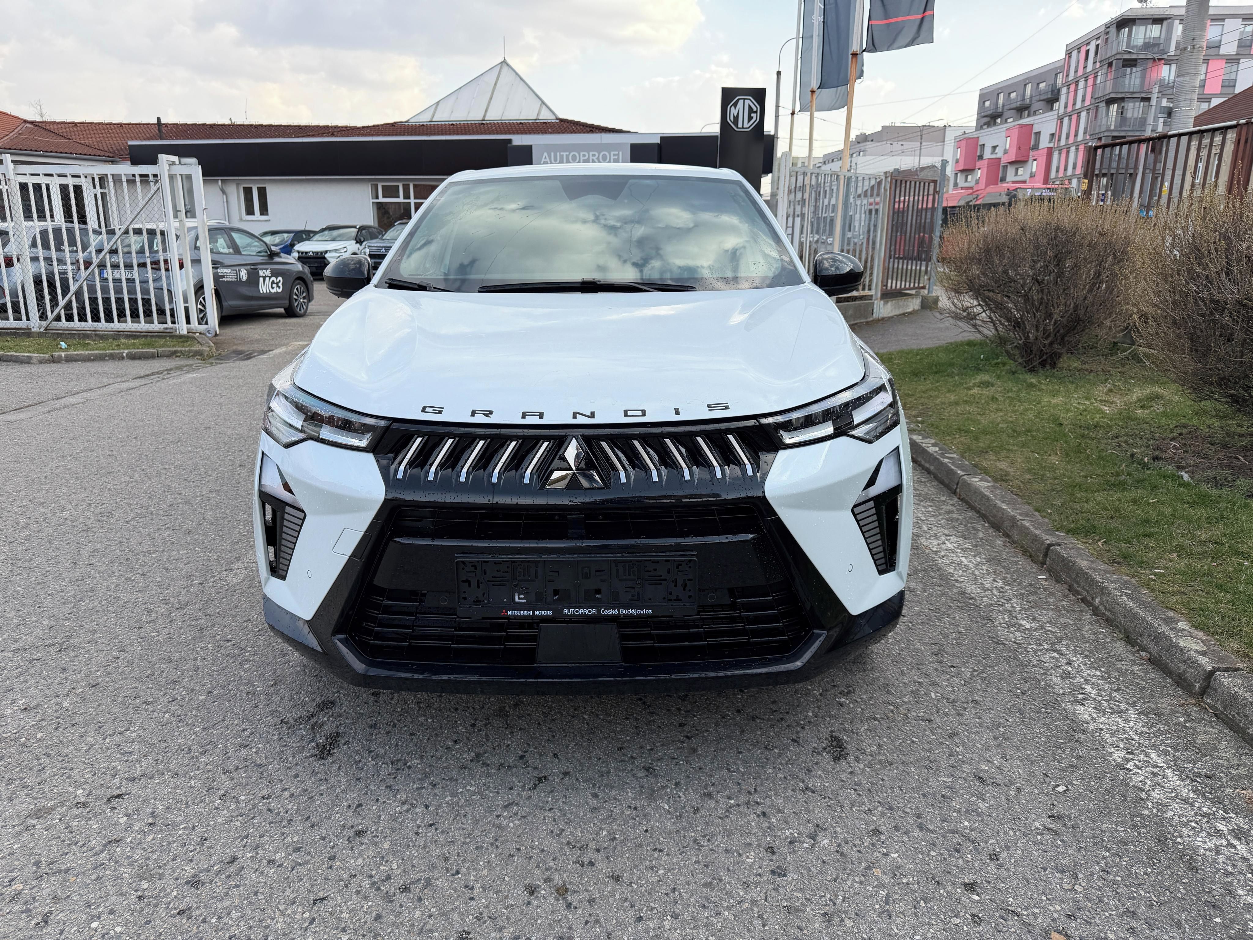 Mitsubishi Grandis, GRANDIS 1.3 INTENSE+ 7DCT - fotka 2