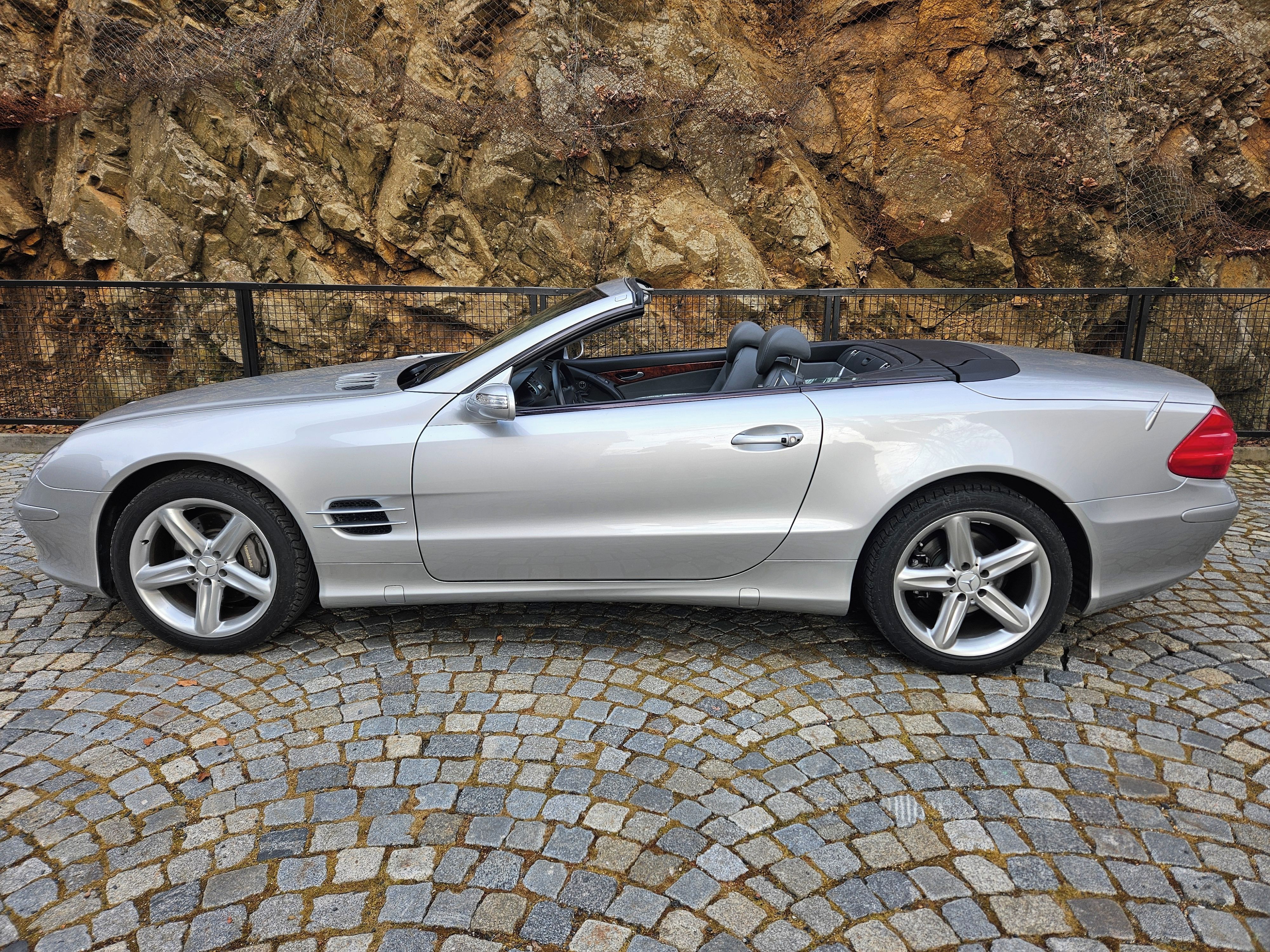 Mercedes-Benz SL, SL 500 ORIG. 20.850 km - fotka 2