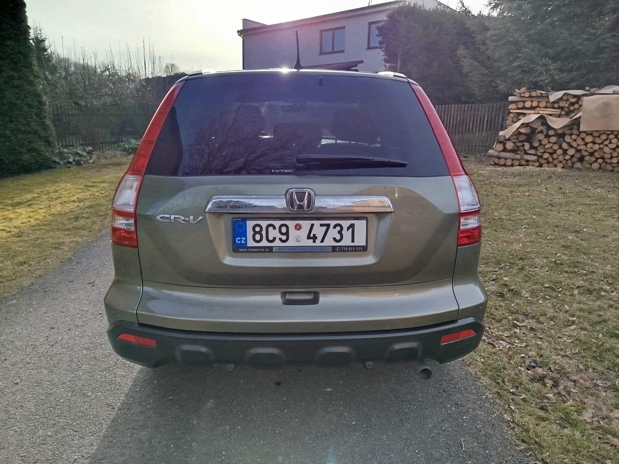 Honda CR-V, 110 KW,  velmi dobry stav - fotka 3