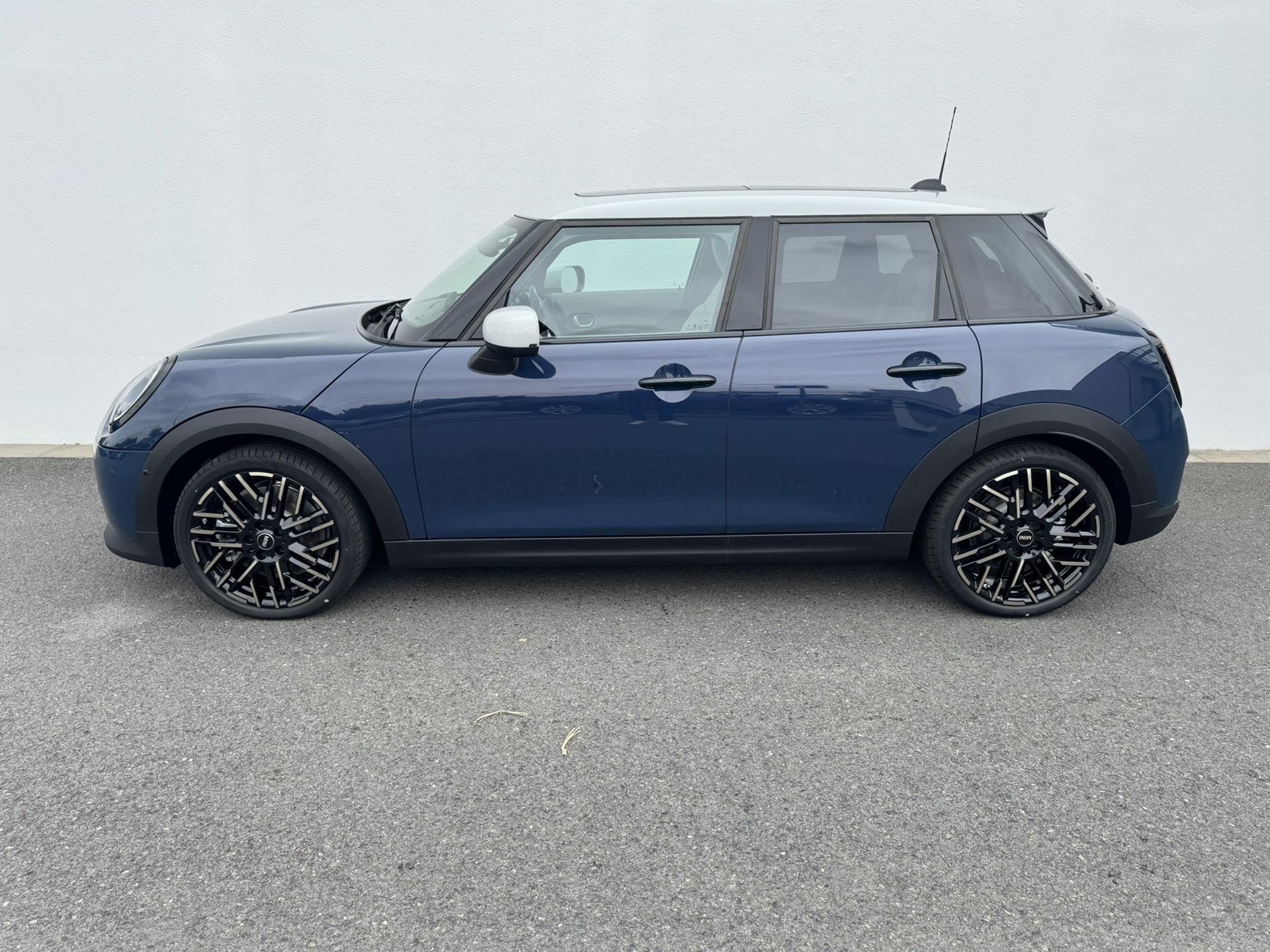Mini Cooper, MINI 5 door (F65) S - fotka 5
