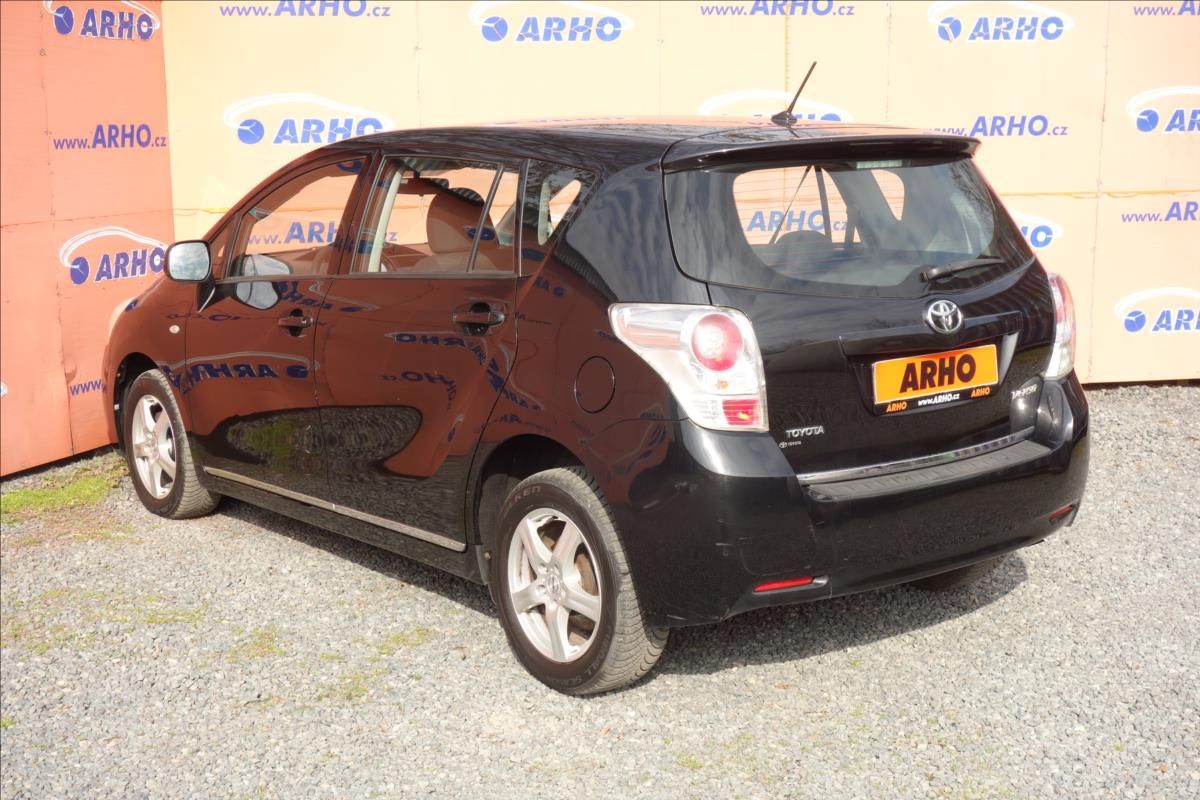 Toyota Verso, 1,6 i 97KW, ČR, KLIMATIZACE. - fotka 5