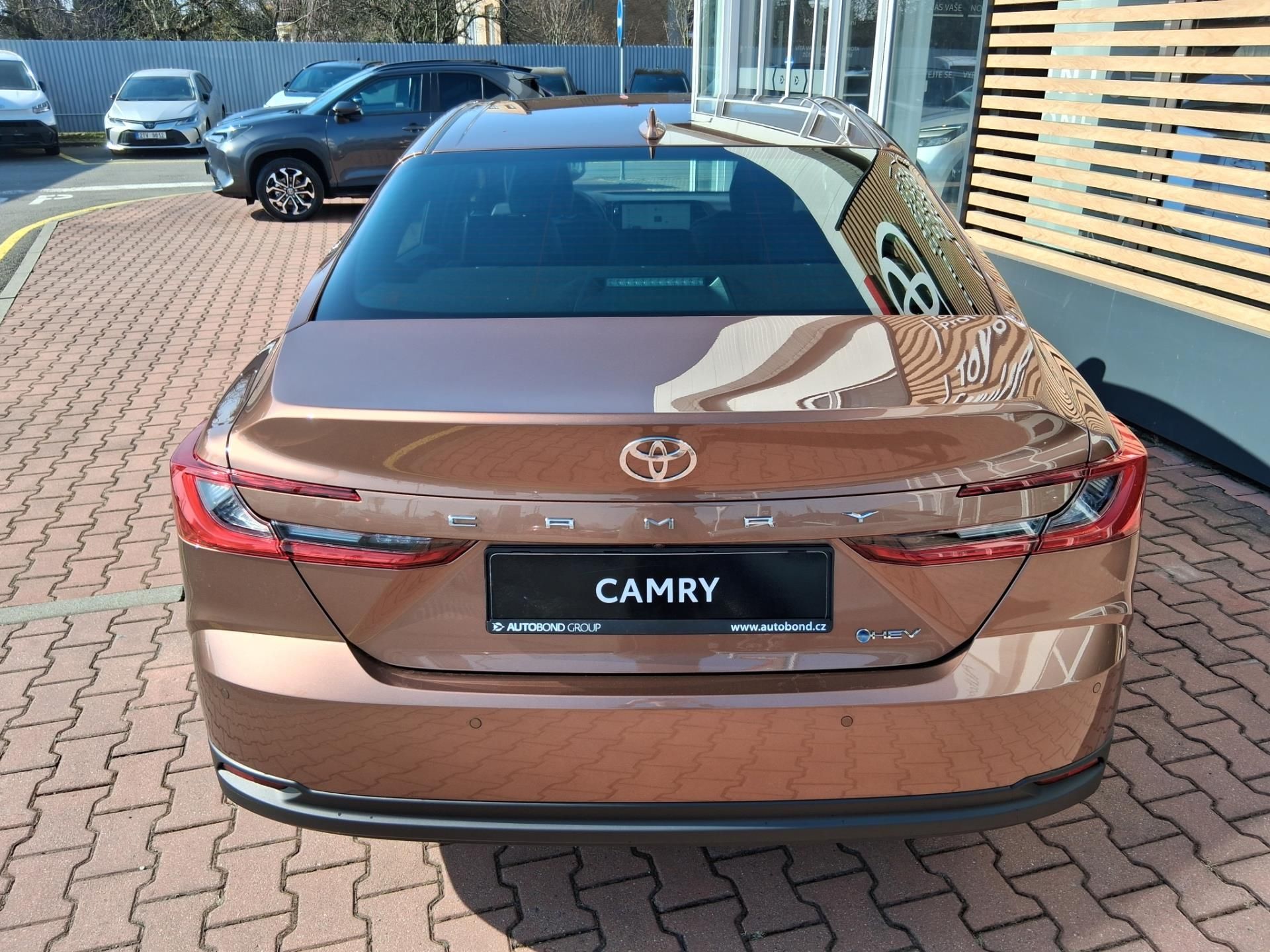 Toyota Camry, 2,5 HEV PRESTIGE - fotka 6