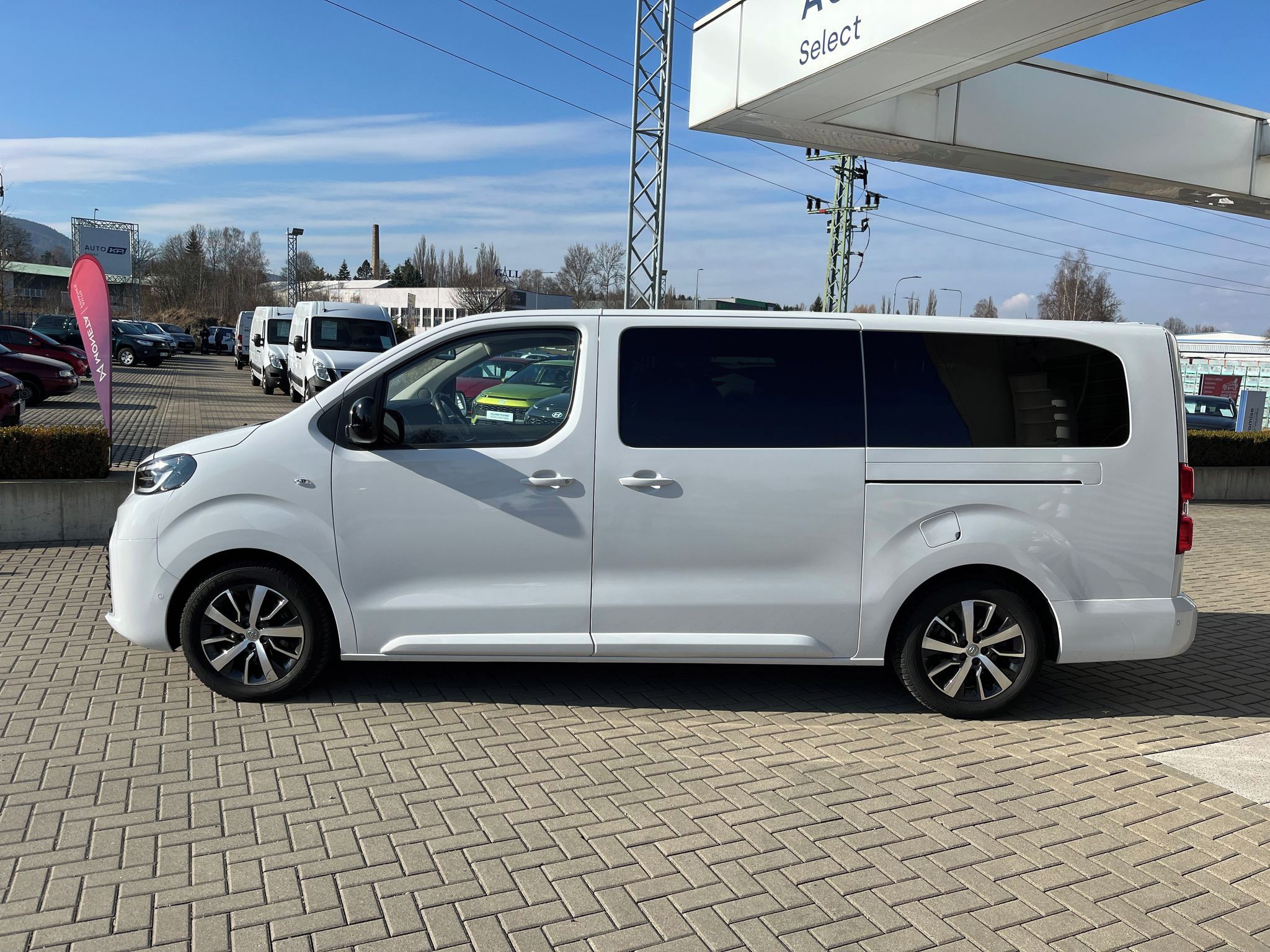 Toyota Proace Verso, 2.0 180k VIP L2 Webasto AT 7S - fotka 3