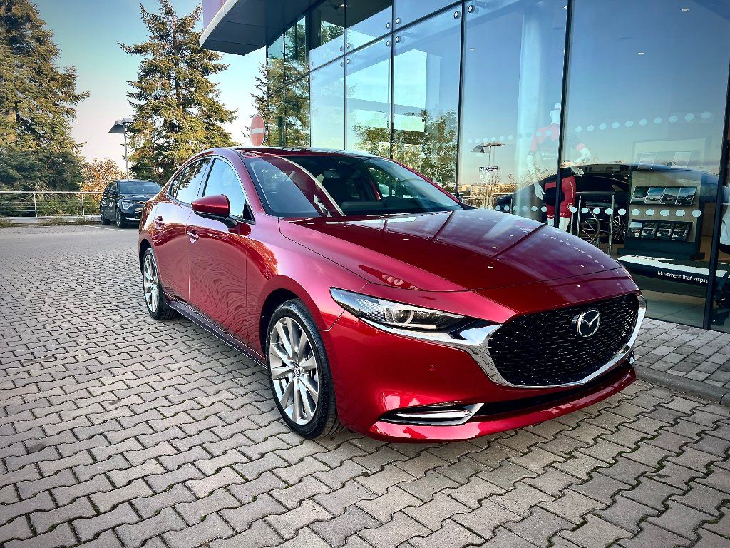 Mazda 3, 2.5 G140 6AT 4x2 Exclusive-Lin