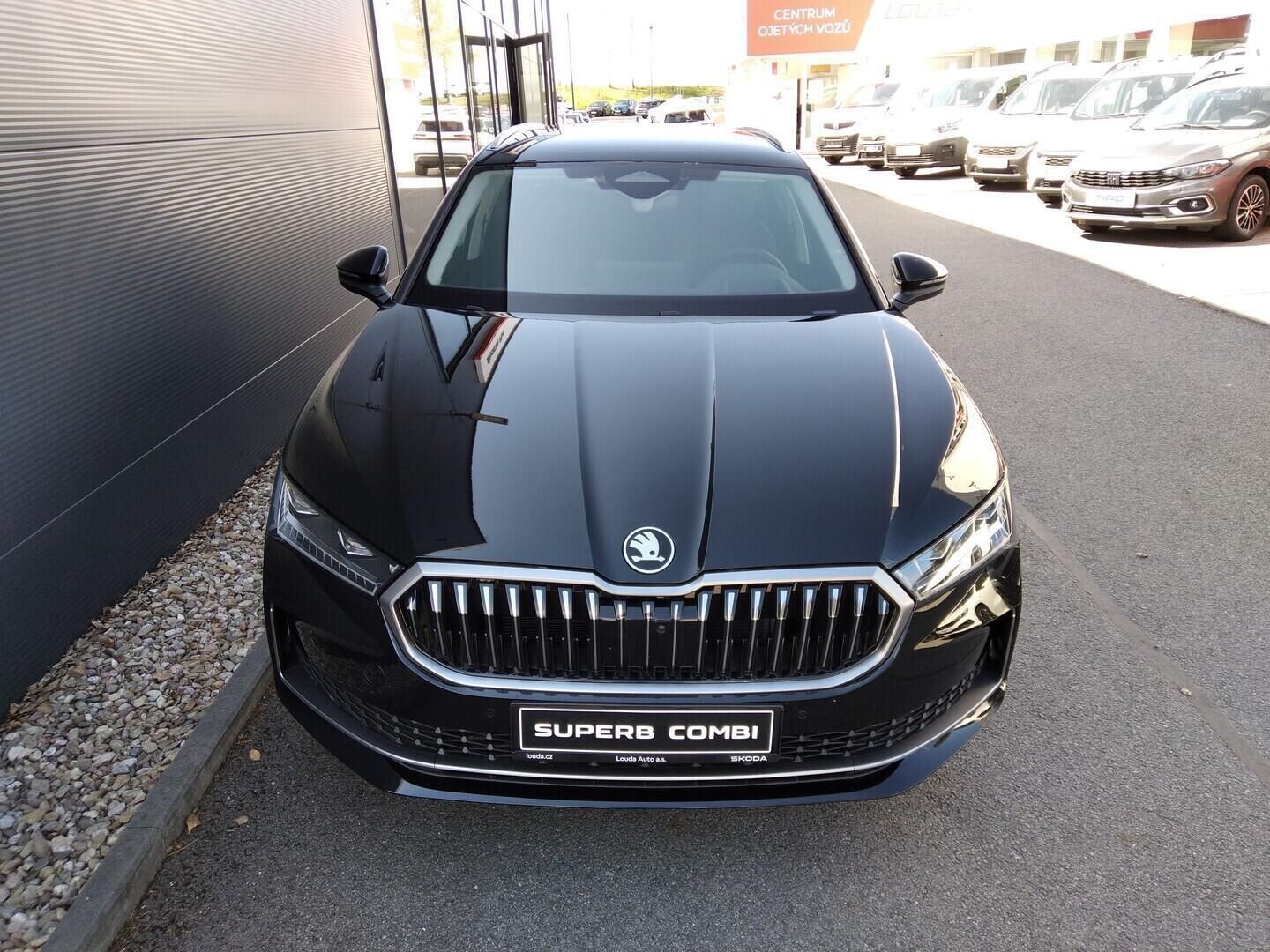 Škoda Superb, Combi L&K  2,0 TDI 4x4 142 kW - fotka 4