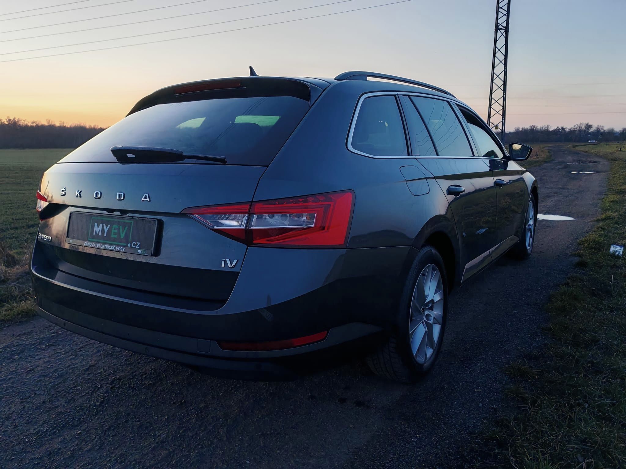 Škoda Superb, PHEV, 13 kWh SOH 96,6% DPH - fotka 4