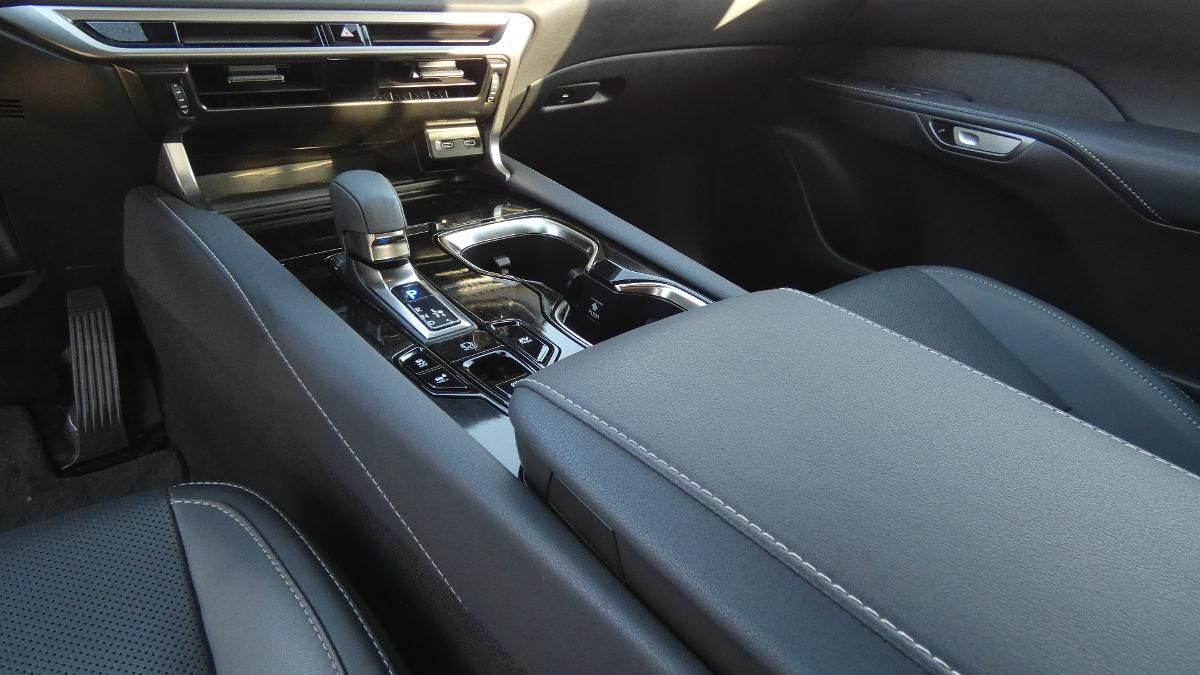 Lexus RX 350h, 2.5 HEV 4x4 E-Four e-CVT Comfo - fotka 6