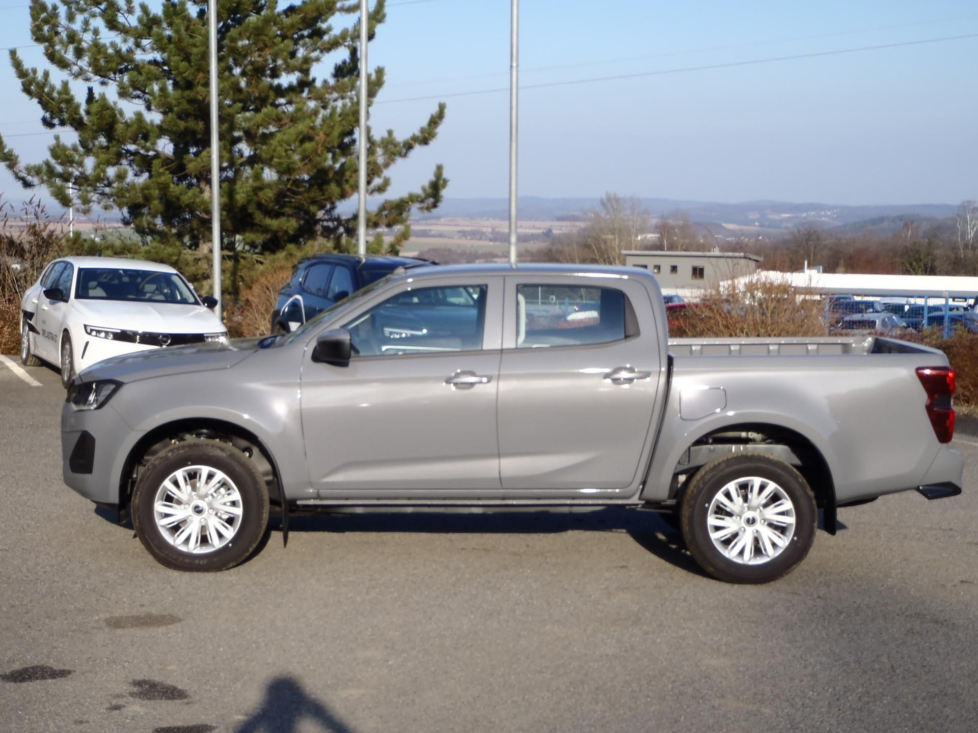 Isuzu D-Max, Double Cab LS - fotka 5