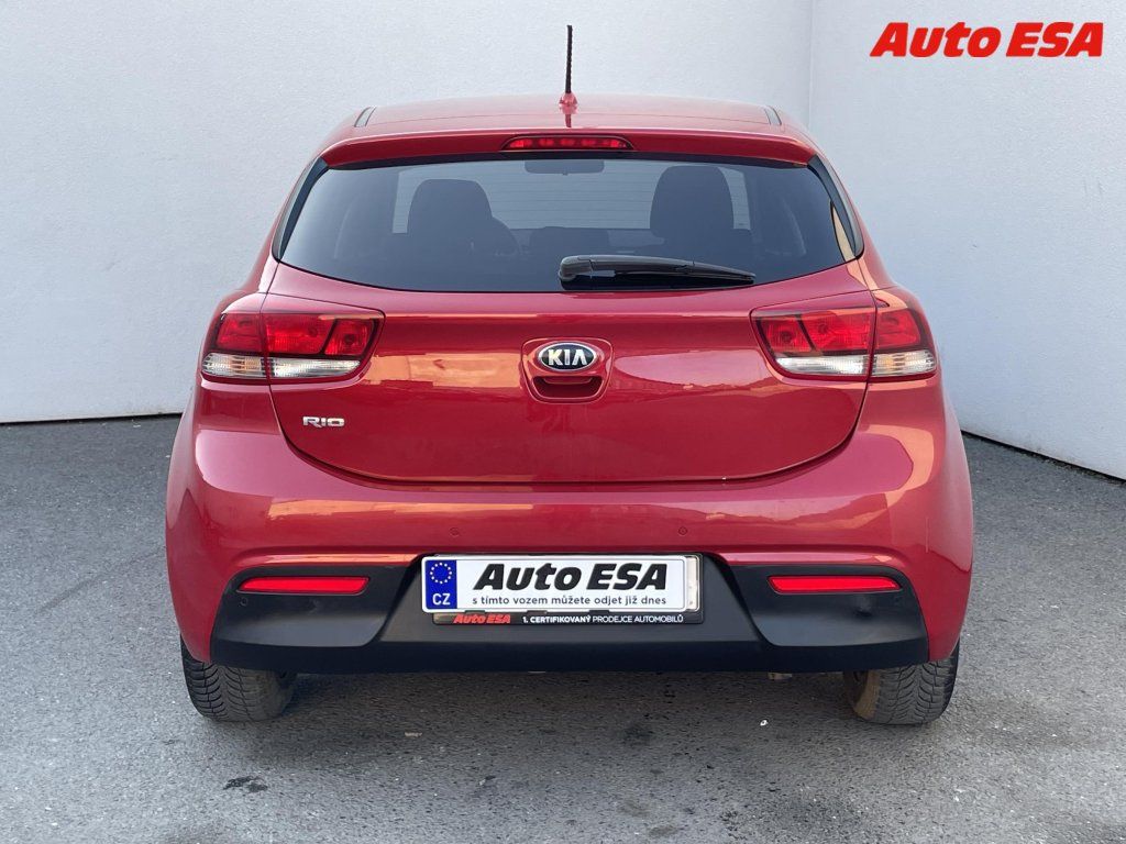 Kia Rio, 1.2i,ČR,AC,tempo - fotka 5