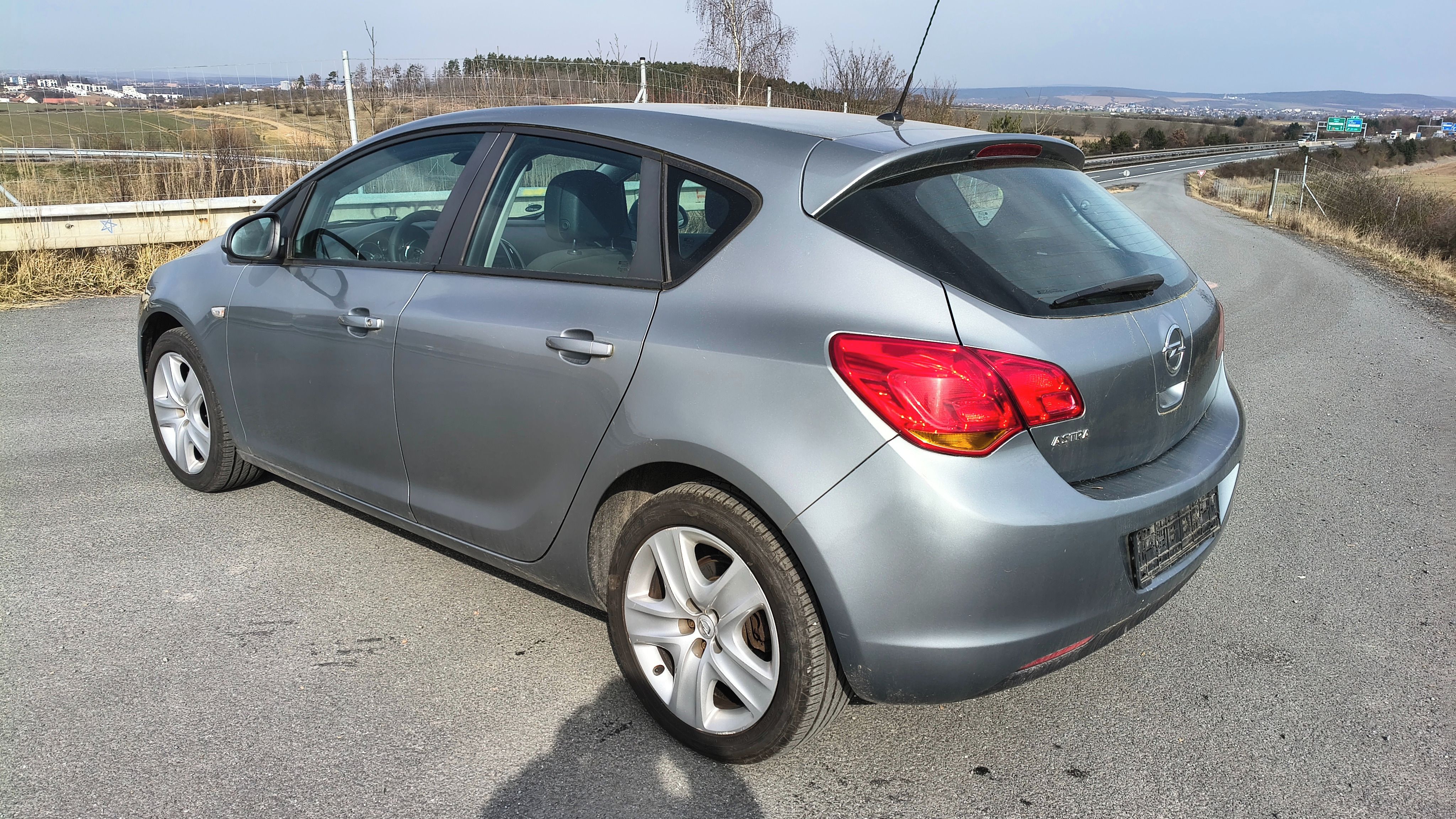 Opel Astra, 1.4i 74kW 142tkm Euro 5 - fotka 3