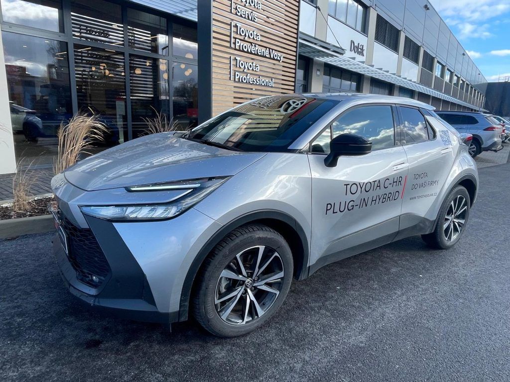 Toyota C-HR, 2.0 Plug-In Hybrid Style - fotka 2