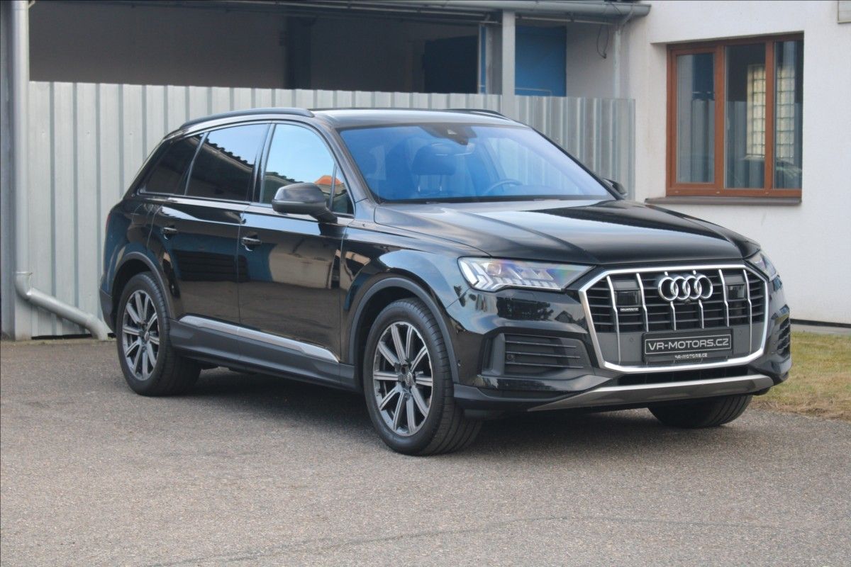 Audi Q7, 3,0   45TDI Quattro S-Line Vzd