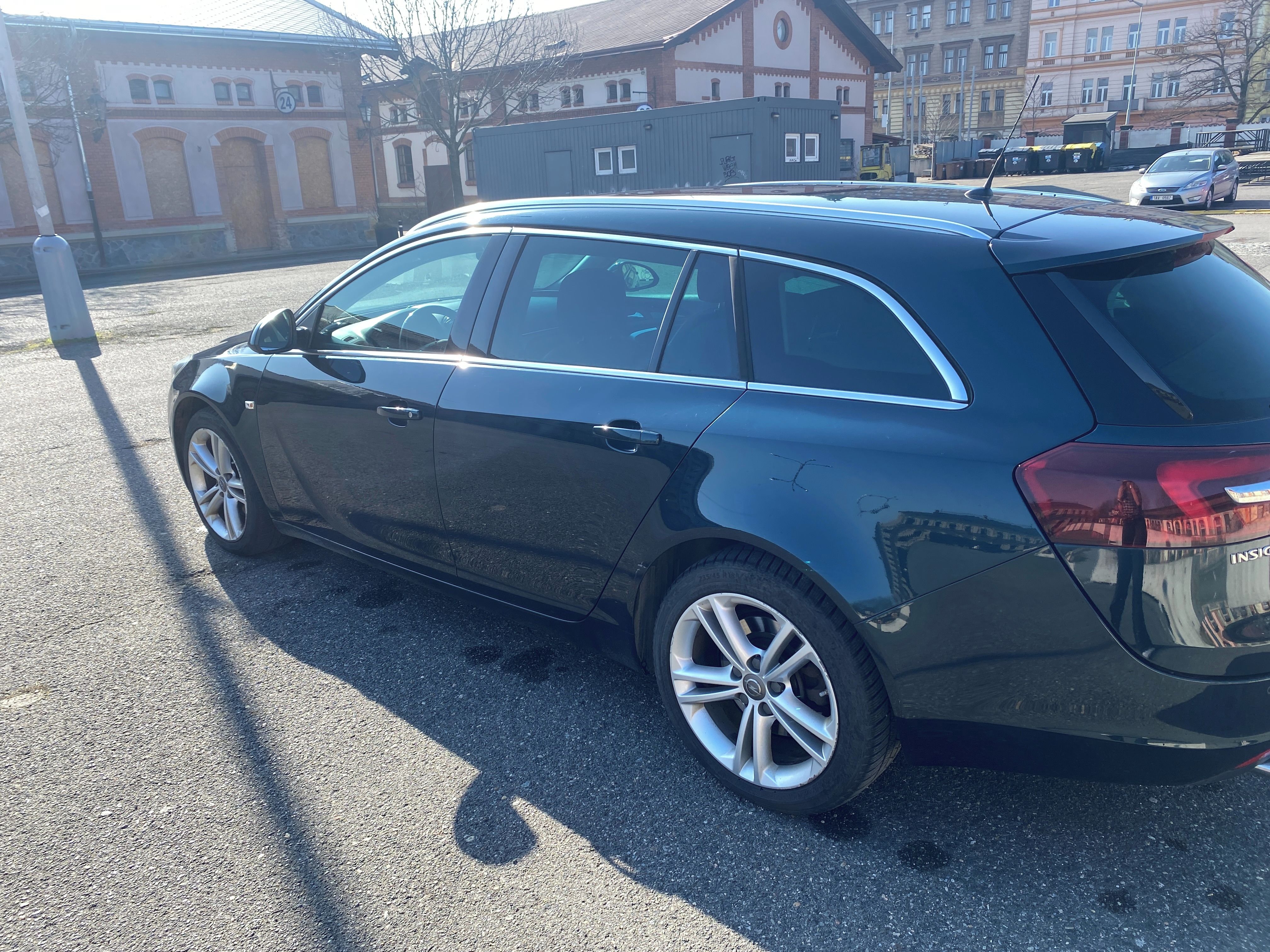 Opel Insignia, Opel Insignia Sports Tourer - fotka 4