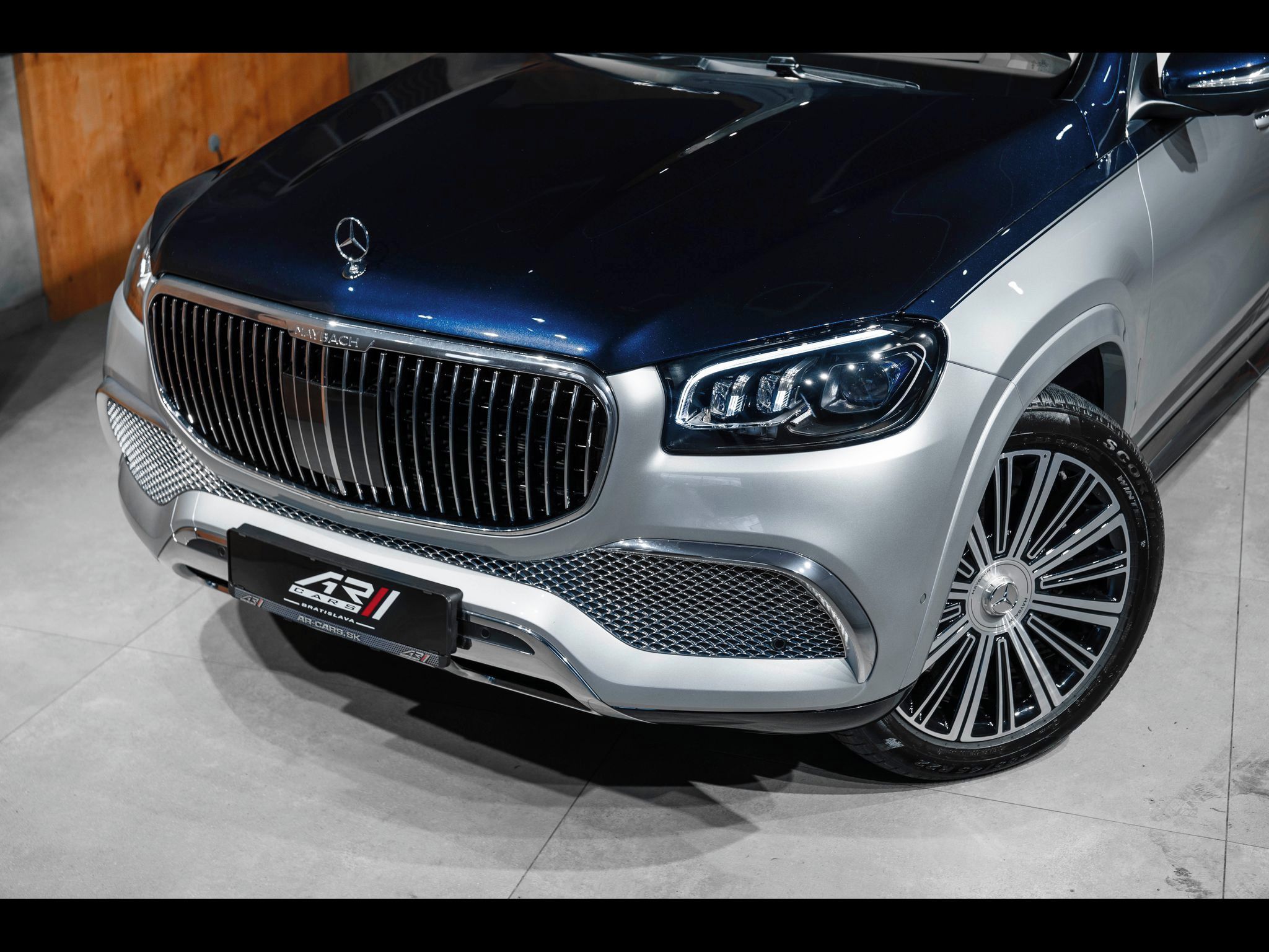 Mercedes-Benz GLS, 4MATIC Maybach - fotka 4