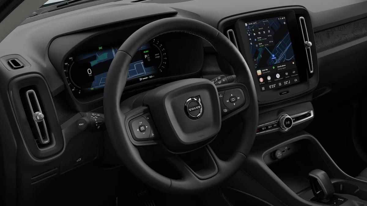 Volvo XC40, B3 AUT ESSENTIAL - fotka 4