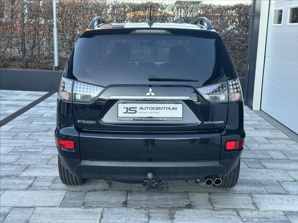 Mitsubishi Outlander, 2,2 DI-D 177PS  Instyle-7 4x4 - fotka 6