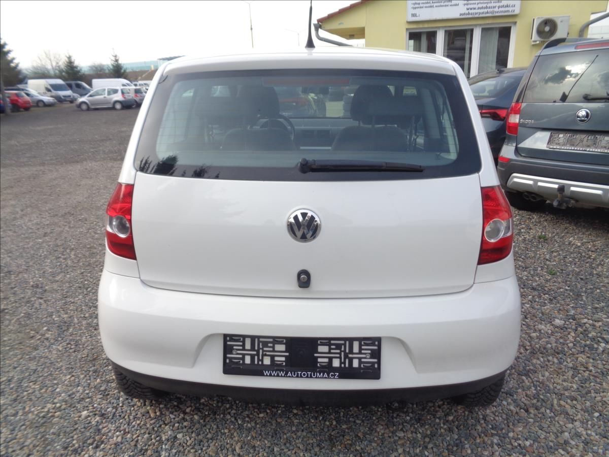 Volkswagen Fox, 1,2 HTP nová STK - fotka 6