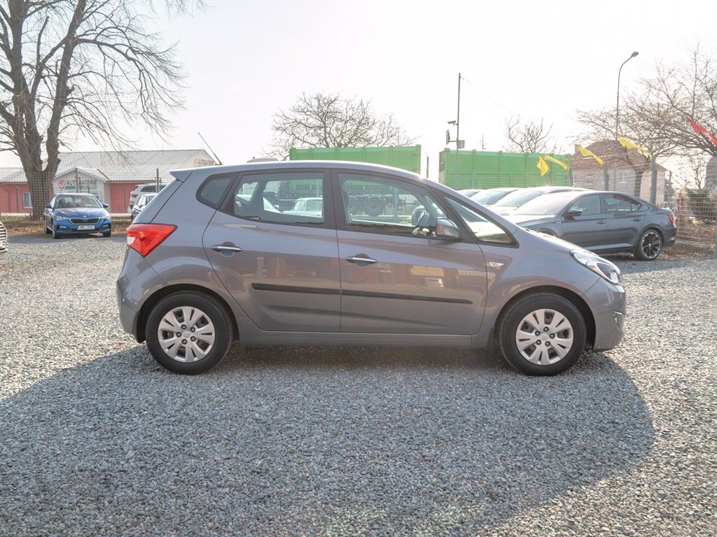 Hyundai ix20, ČR 1.6i 92KW mat – 12/2012 - fotka 4