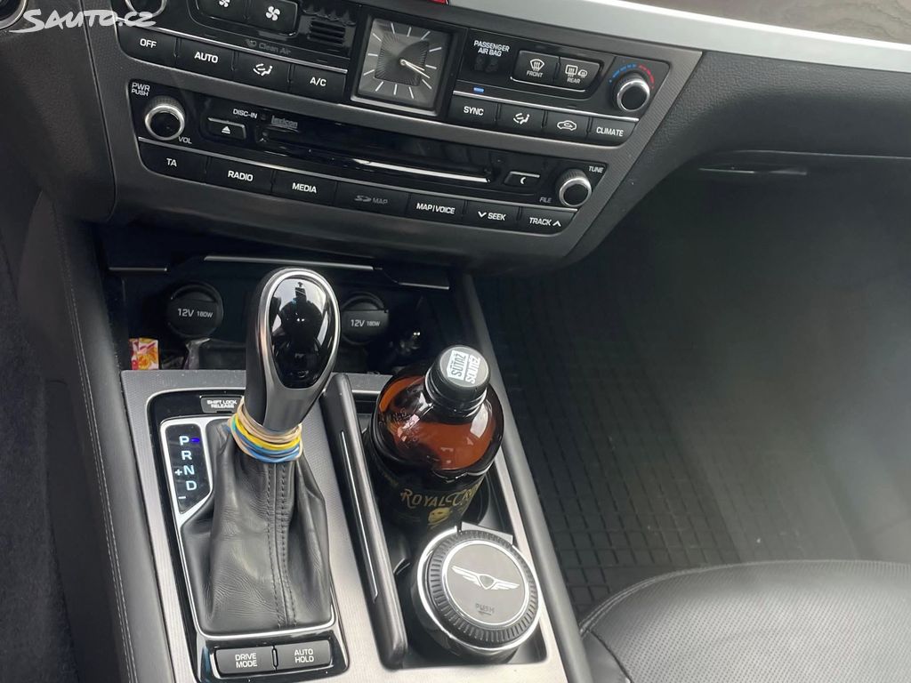 Hyundai Genesis 2014 from Czech Republic
