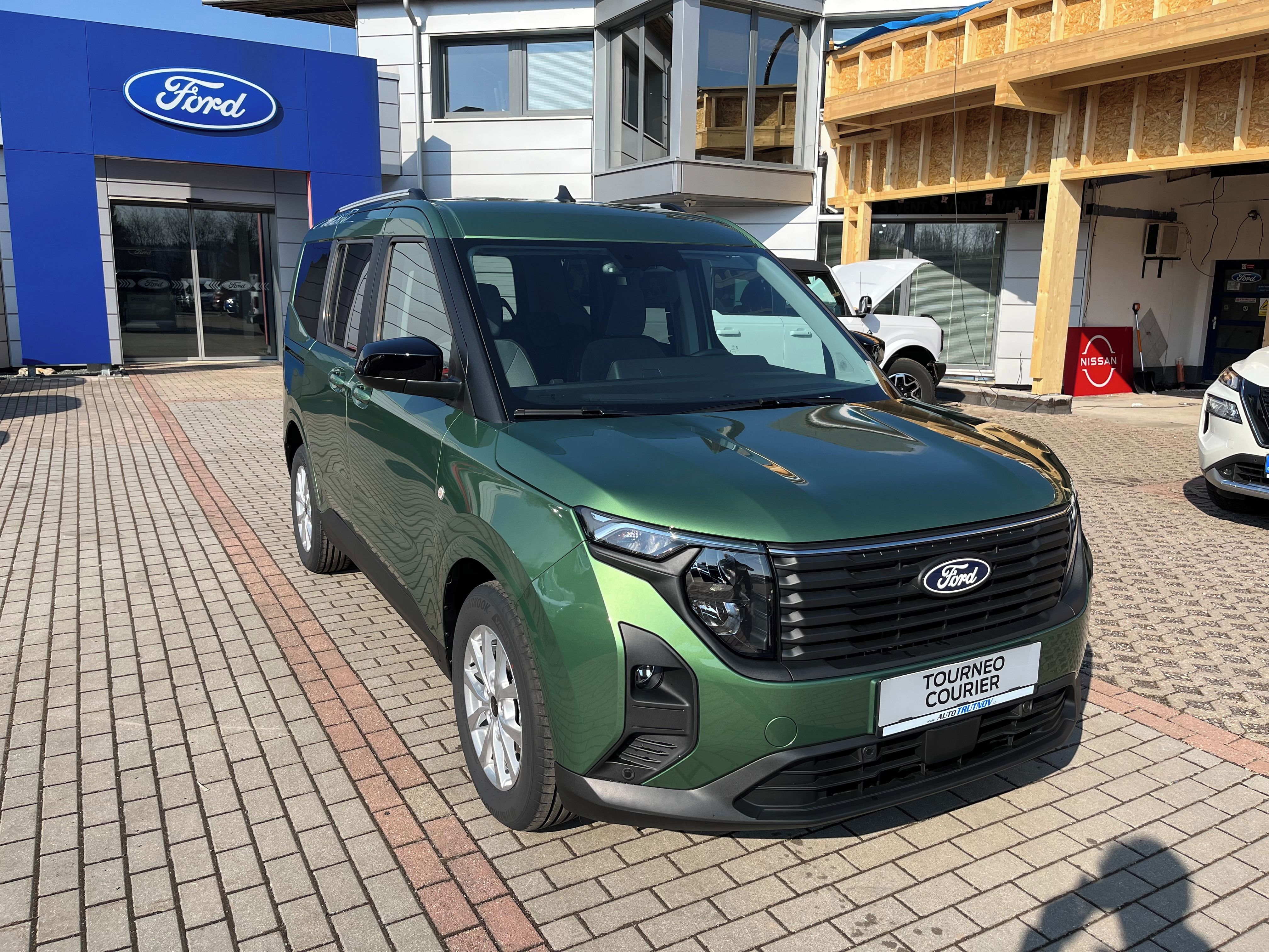 Ford Tourneo Courier, 1.0 EcoBoost 92 kW Titanium - fotka 5