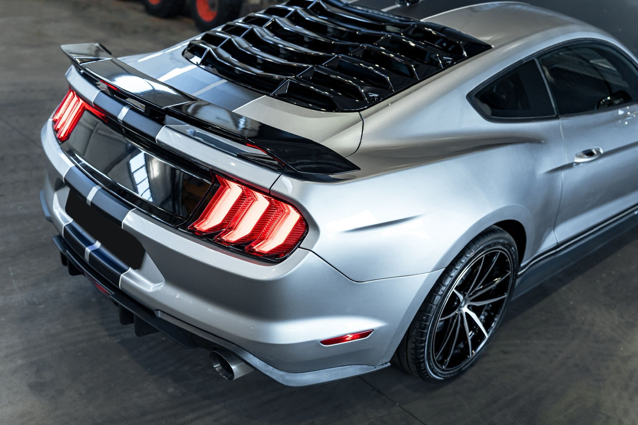Ford Mustang, 2.3L Ecoboost Recaro Roush - fotka 2