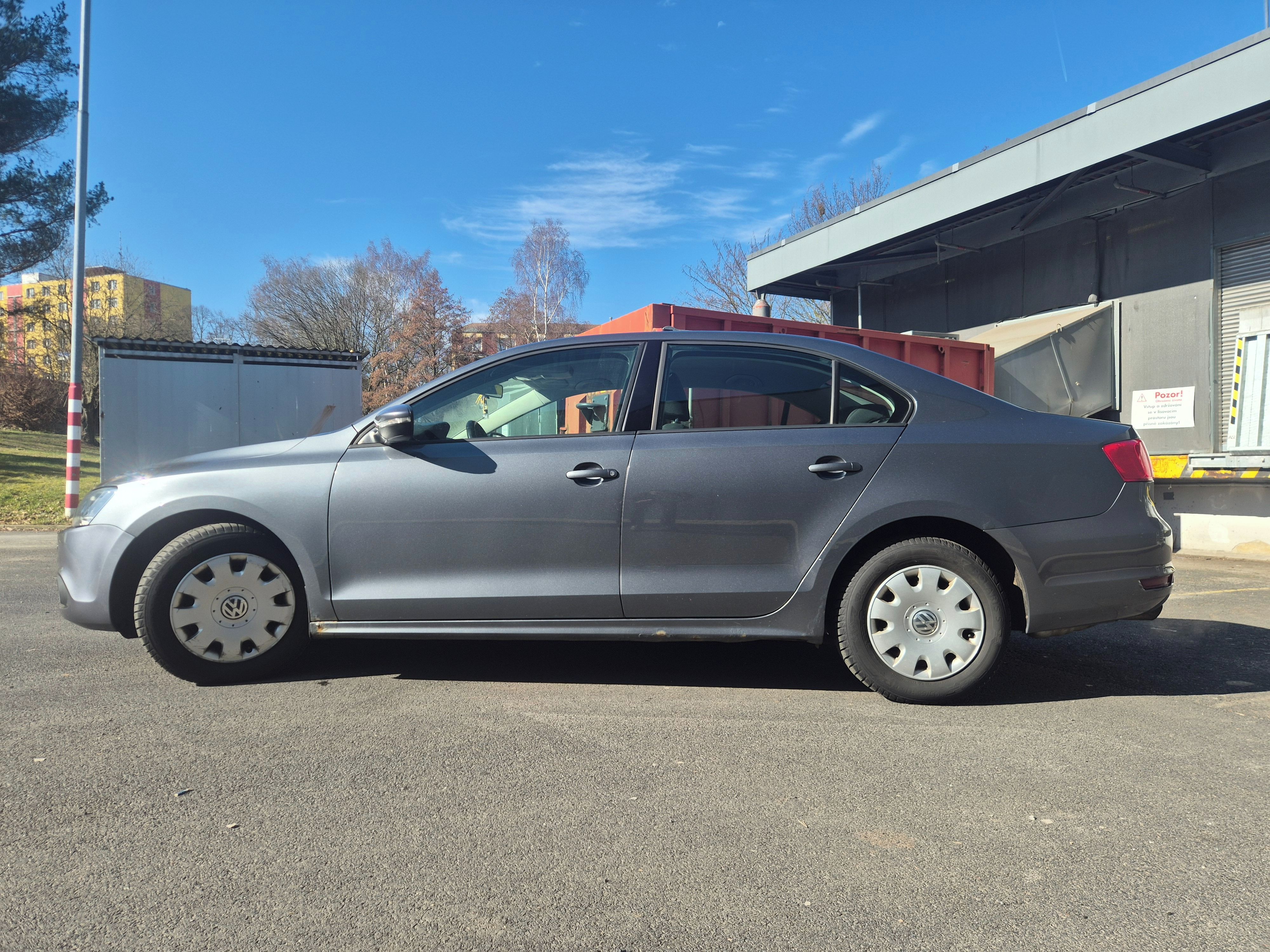 Volkswagen Jetta, 1 maj.plný servis ZÁRUKA 1 ROK - fotka 4